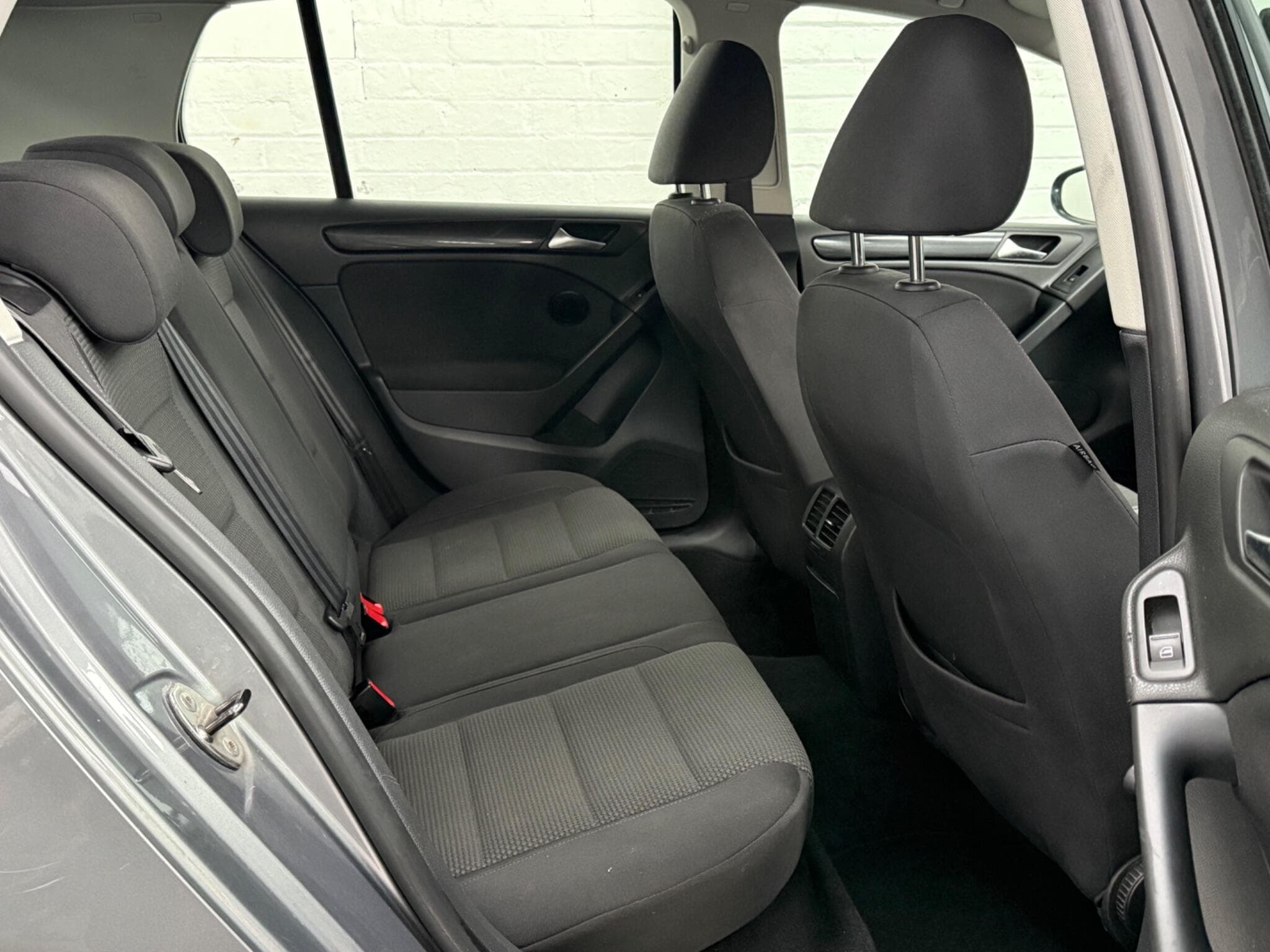 2011 Volkswagen Golf - Thumbnail 33