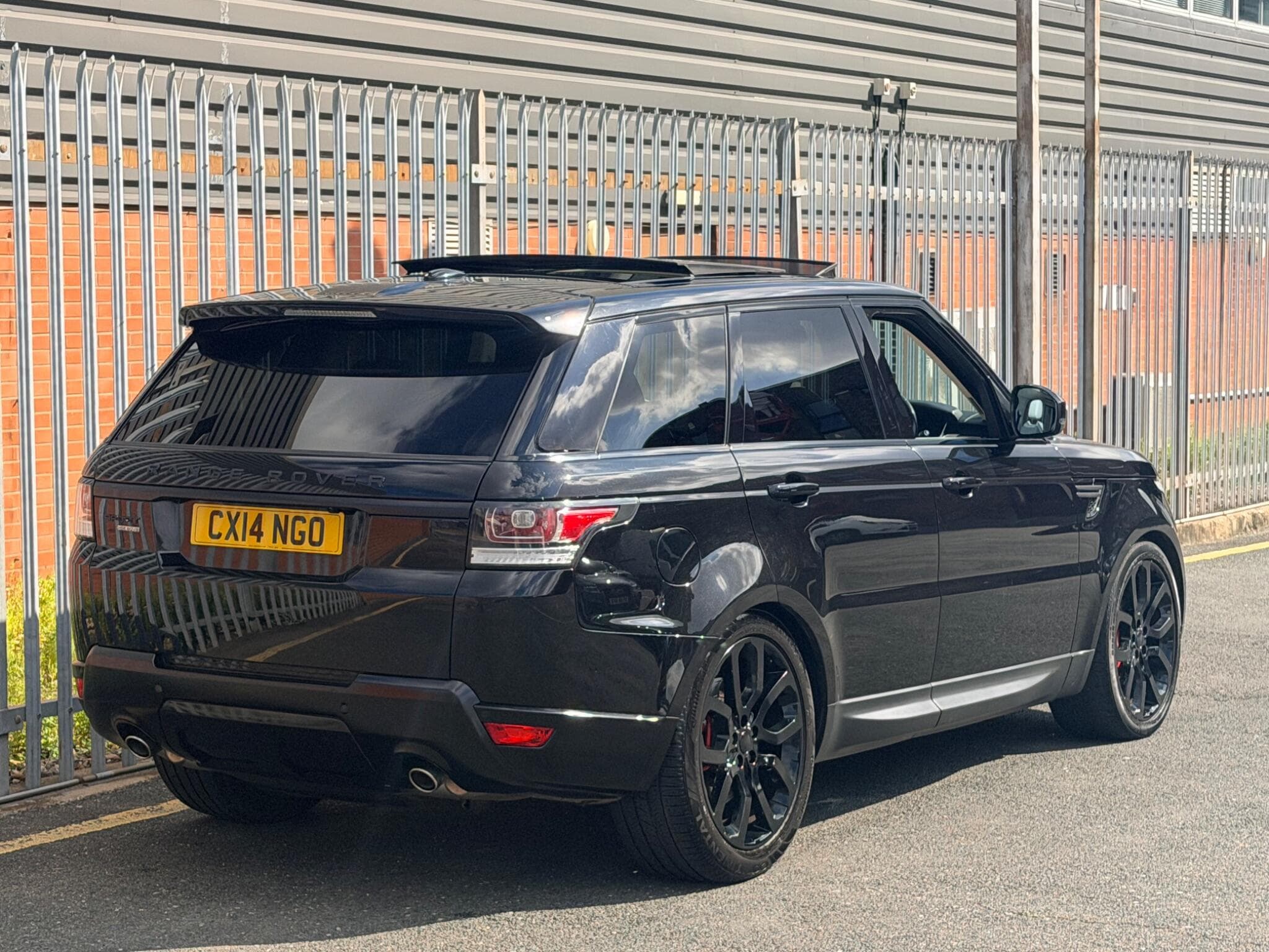 2014 Land Rover Range Rover Sport - Thumbnail 3