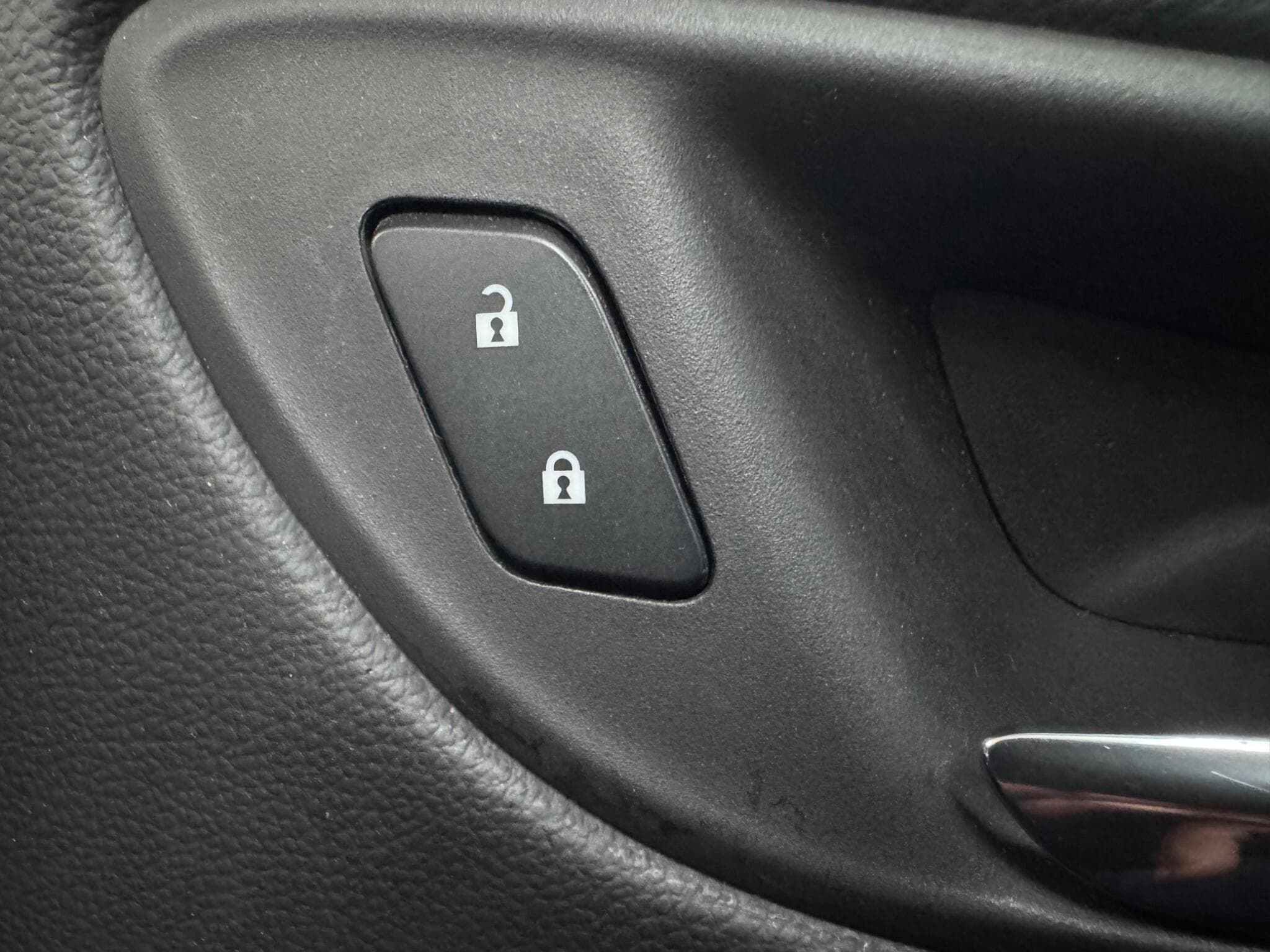 2017 Vauxhall Astra - Thumbnail 19