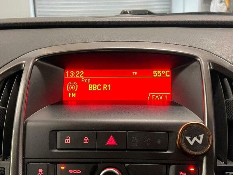 2012 Vauxhall Astra - Thumbnail 31