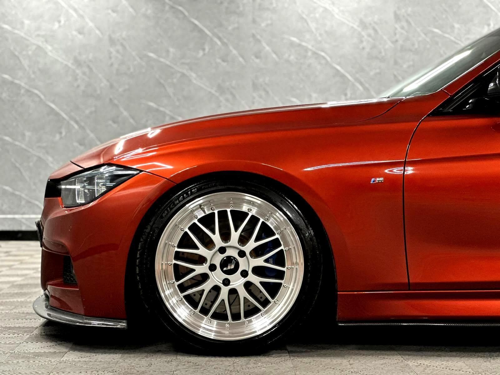 2017 BMW 3 Series - Thumbnail 47