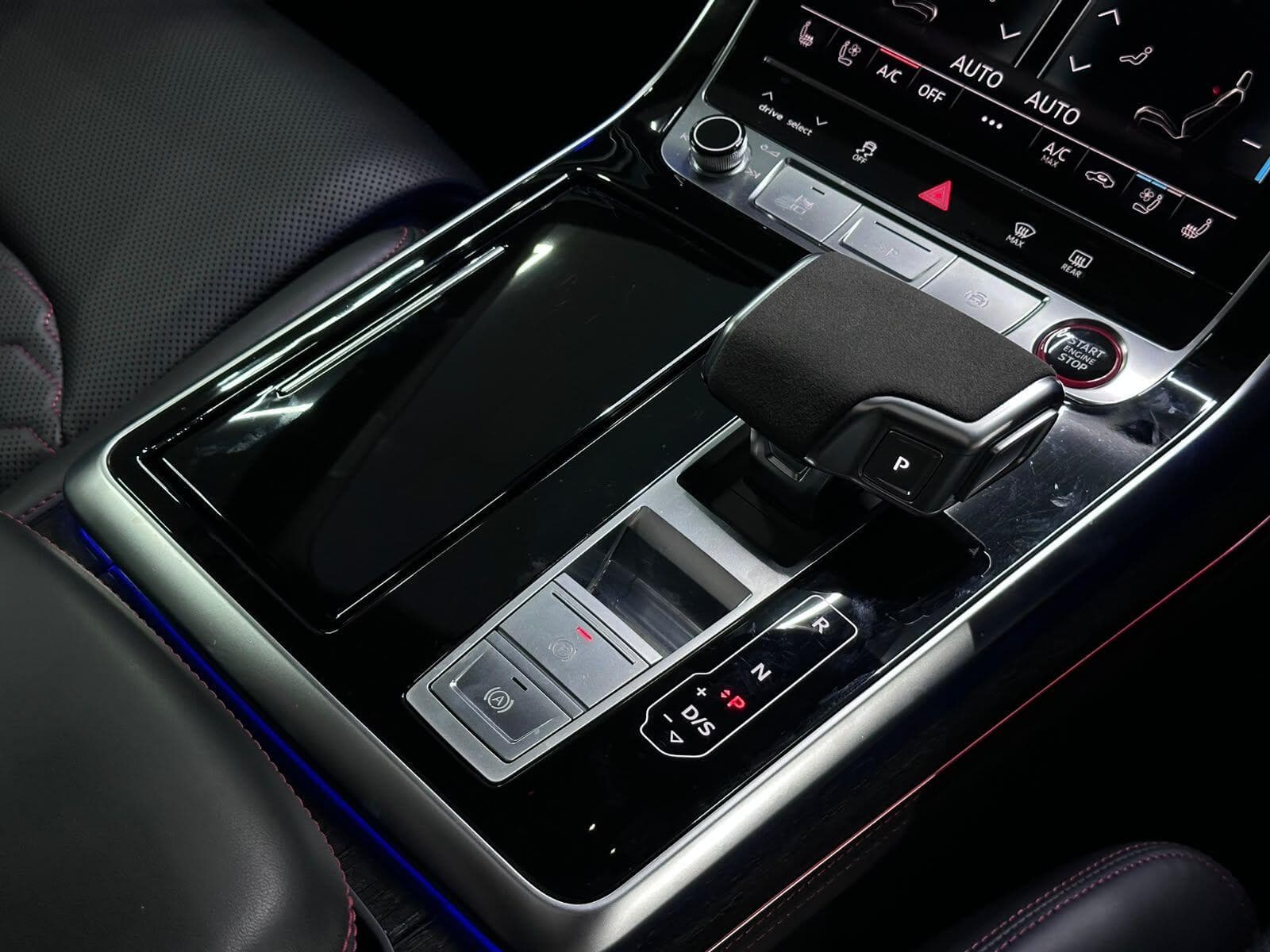 2022 Audi RSQ8 - Thumbnail 28
