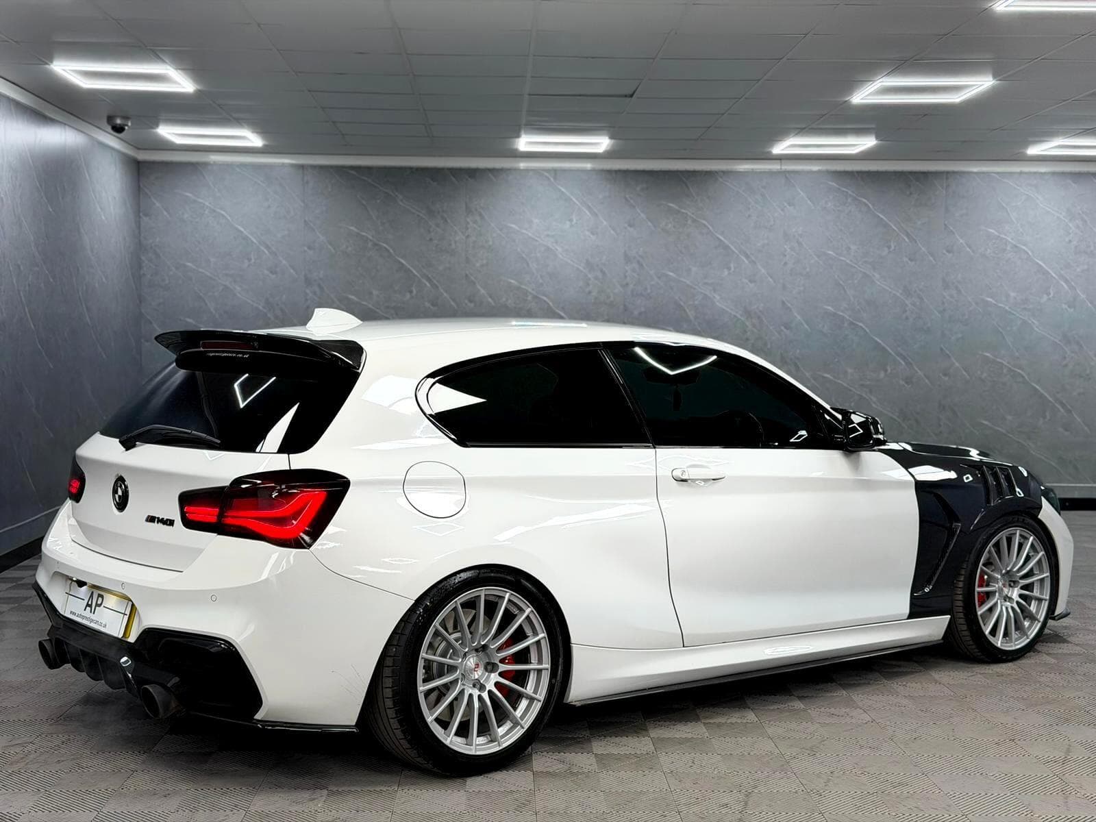 2019 BMW 1 Series - Thumbnail 33