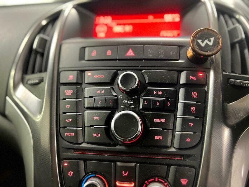 2012 Vauxhall Astra - Thumbnail 30