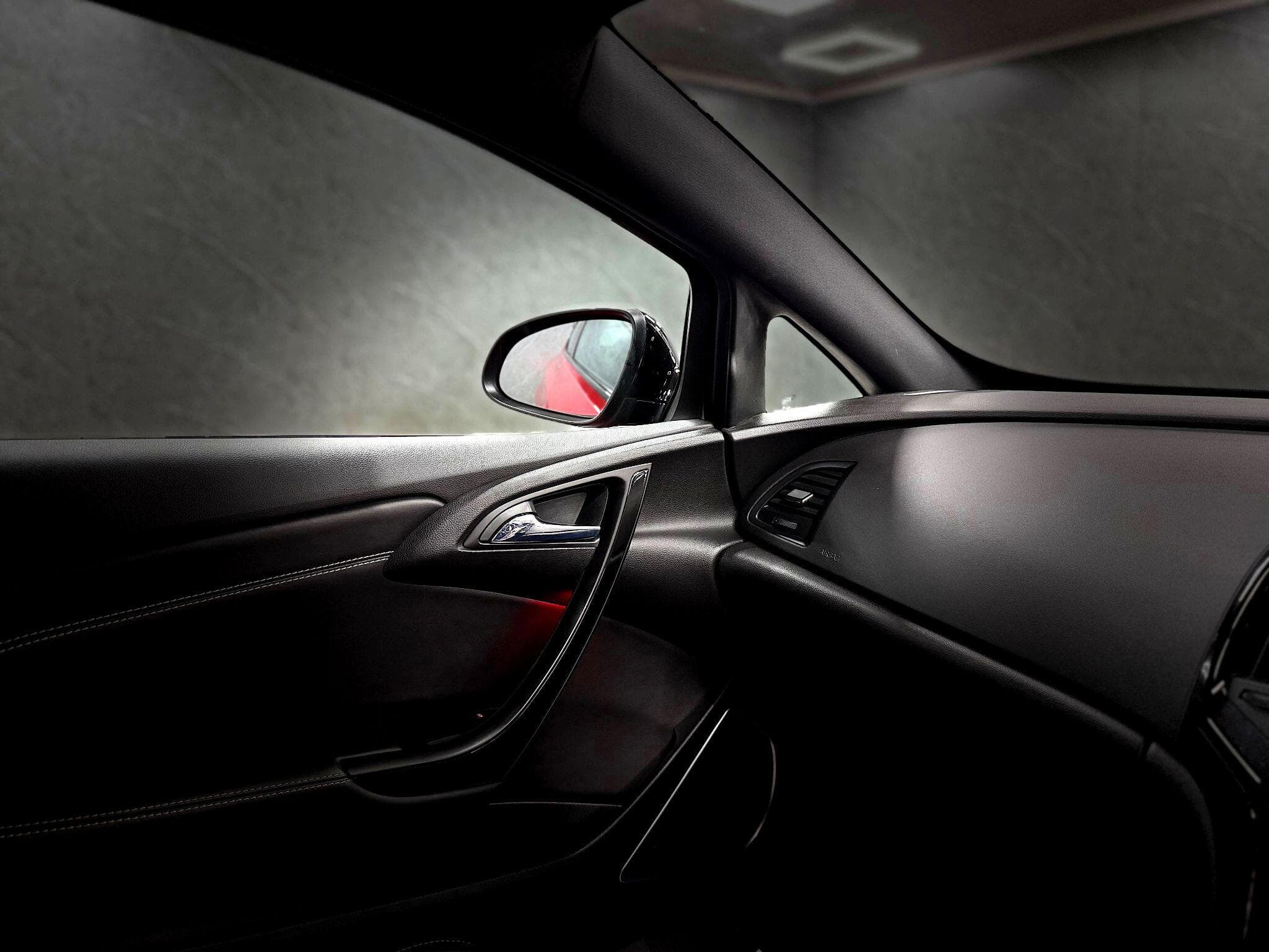 2016 Vauxhall Astra GTC - Thumbnail 31