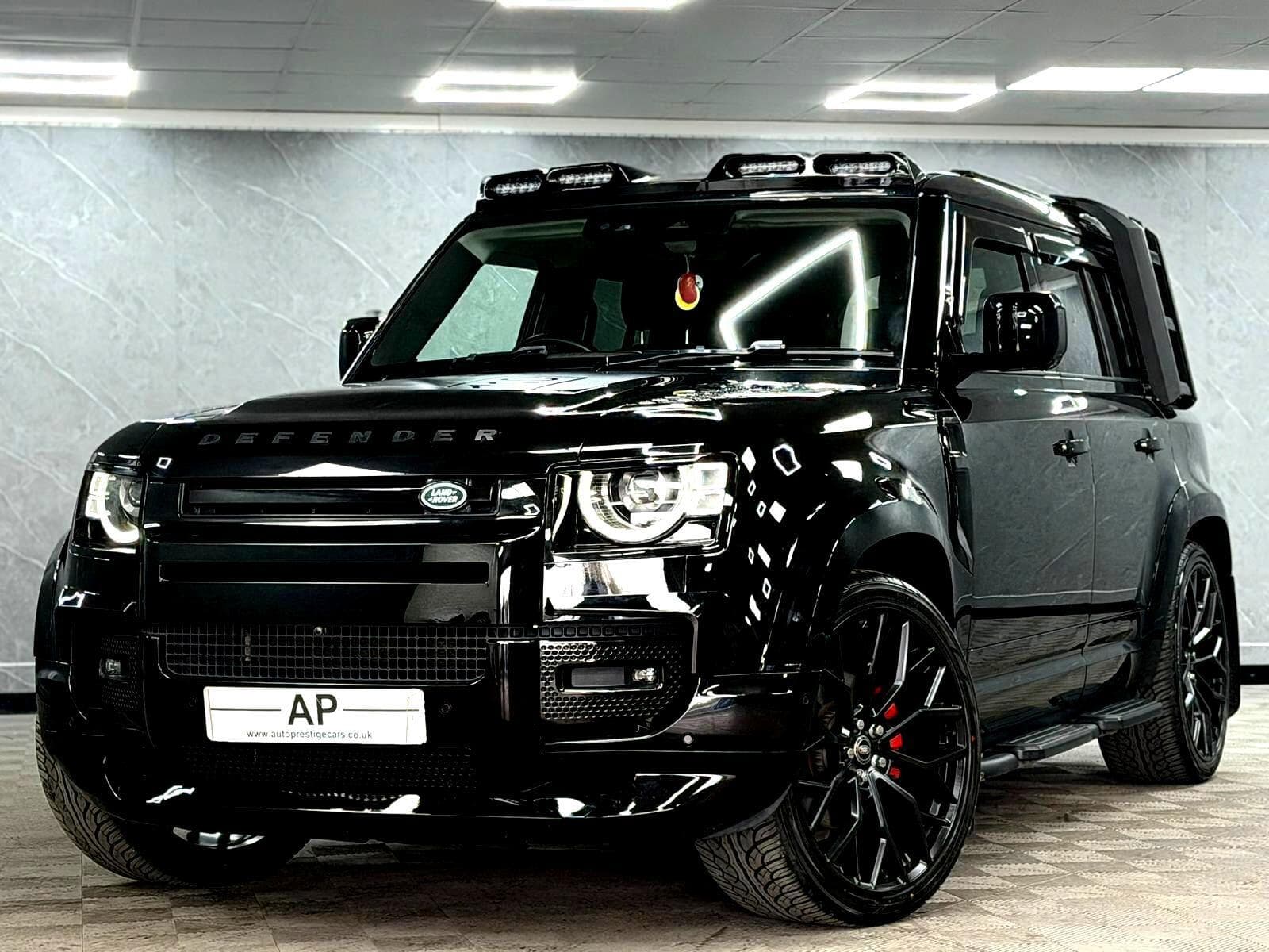 2024 Land Rover Defender 110 - Thumbnail 2