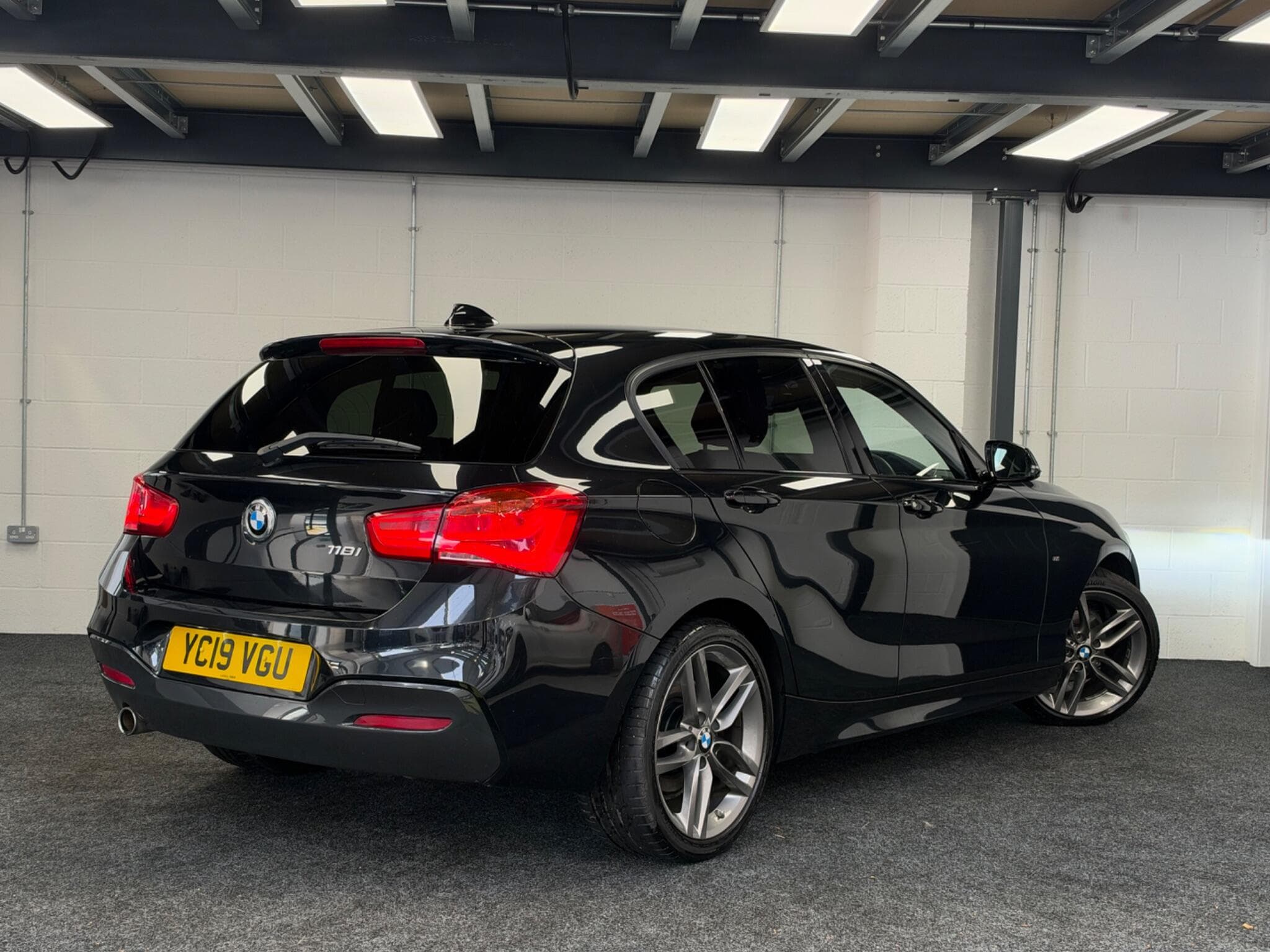 2019 BMW 1 Series - Thumbnail 12
