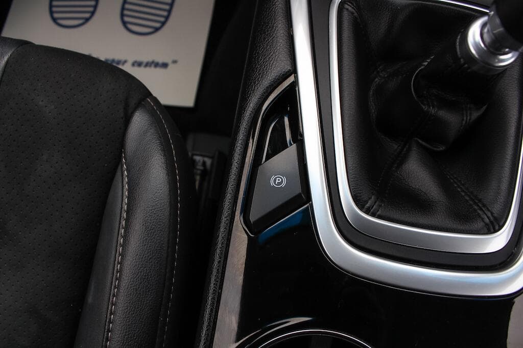 2016 Ford Edge - Thumbnail 28