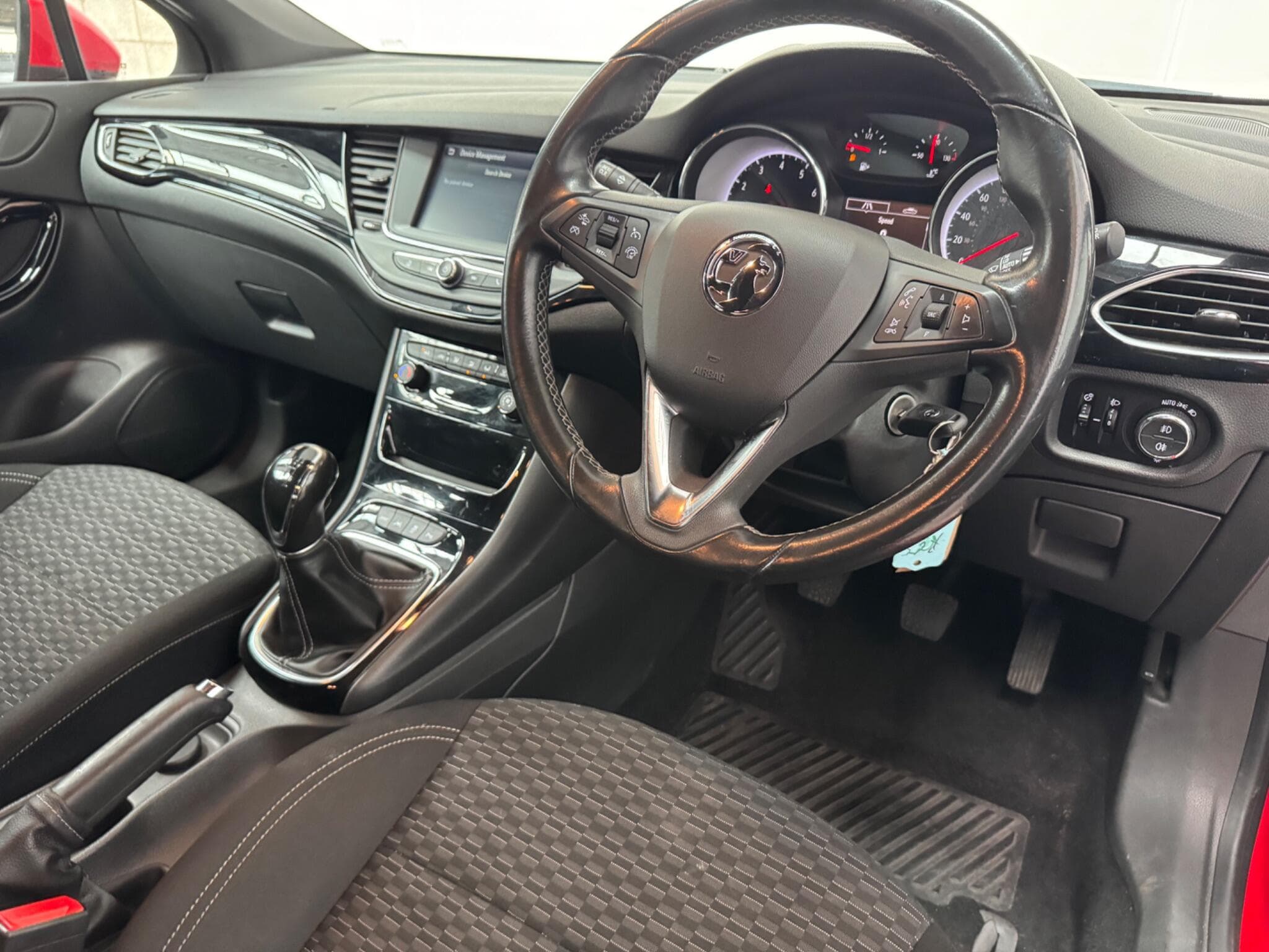 2017 Vauxhall Astra - Image 4
