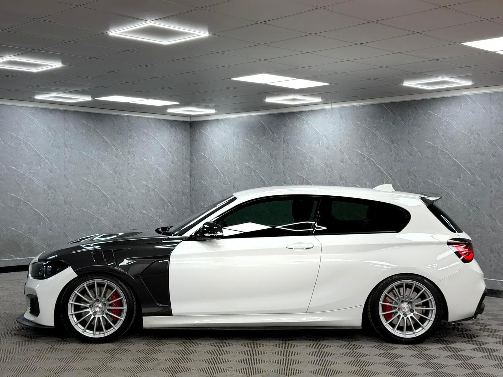 2019 BMW 1 Series - Thumbnail 24