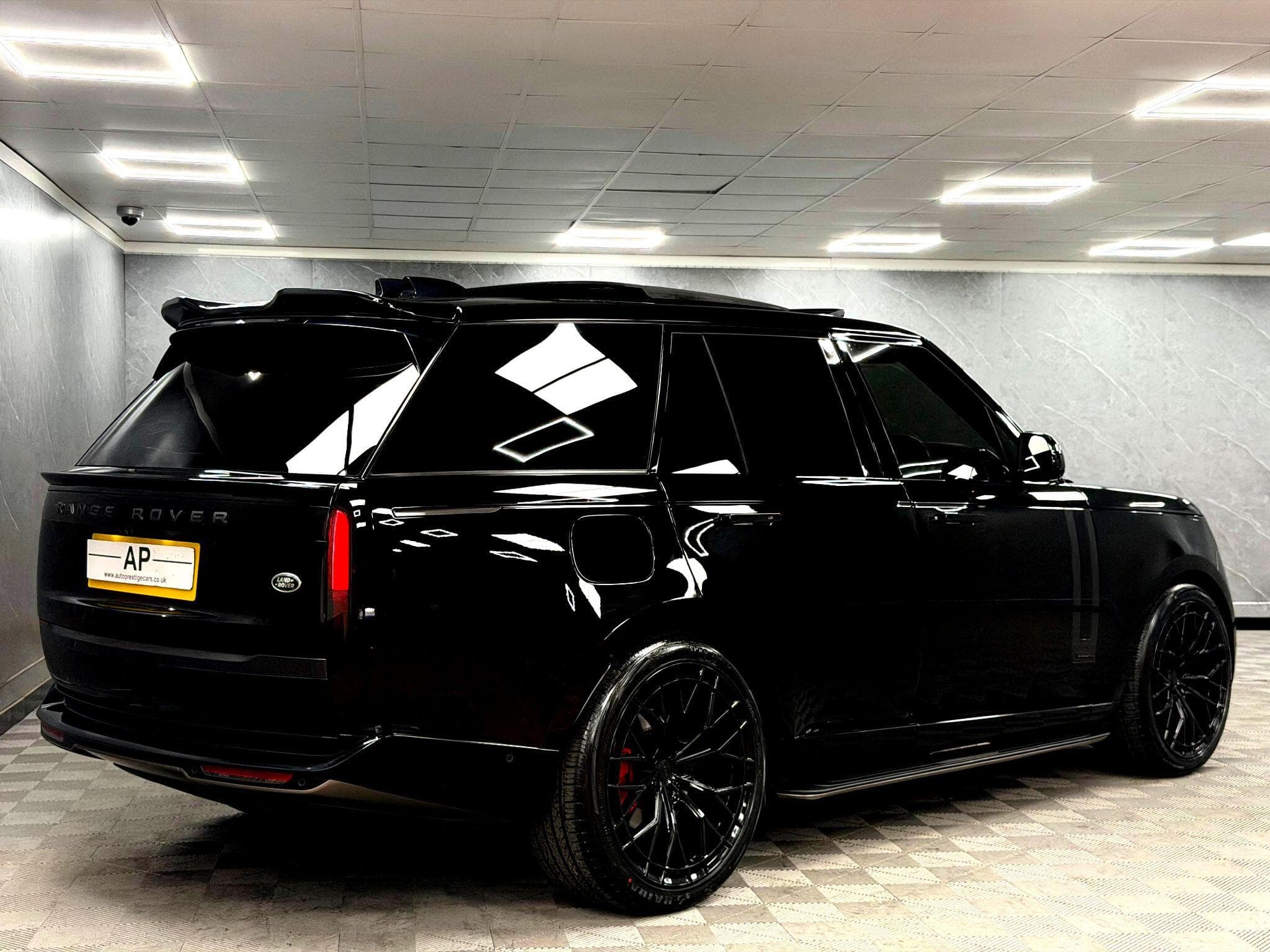 2022 Land Rover Range Rover - Thumbnail 30