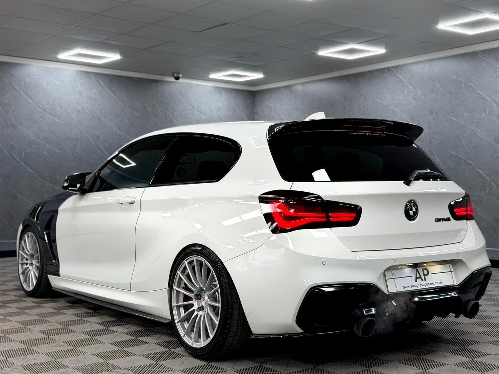 2019 BMW 1 Series - Thumbnail 19