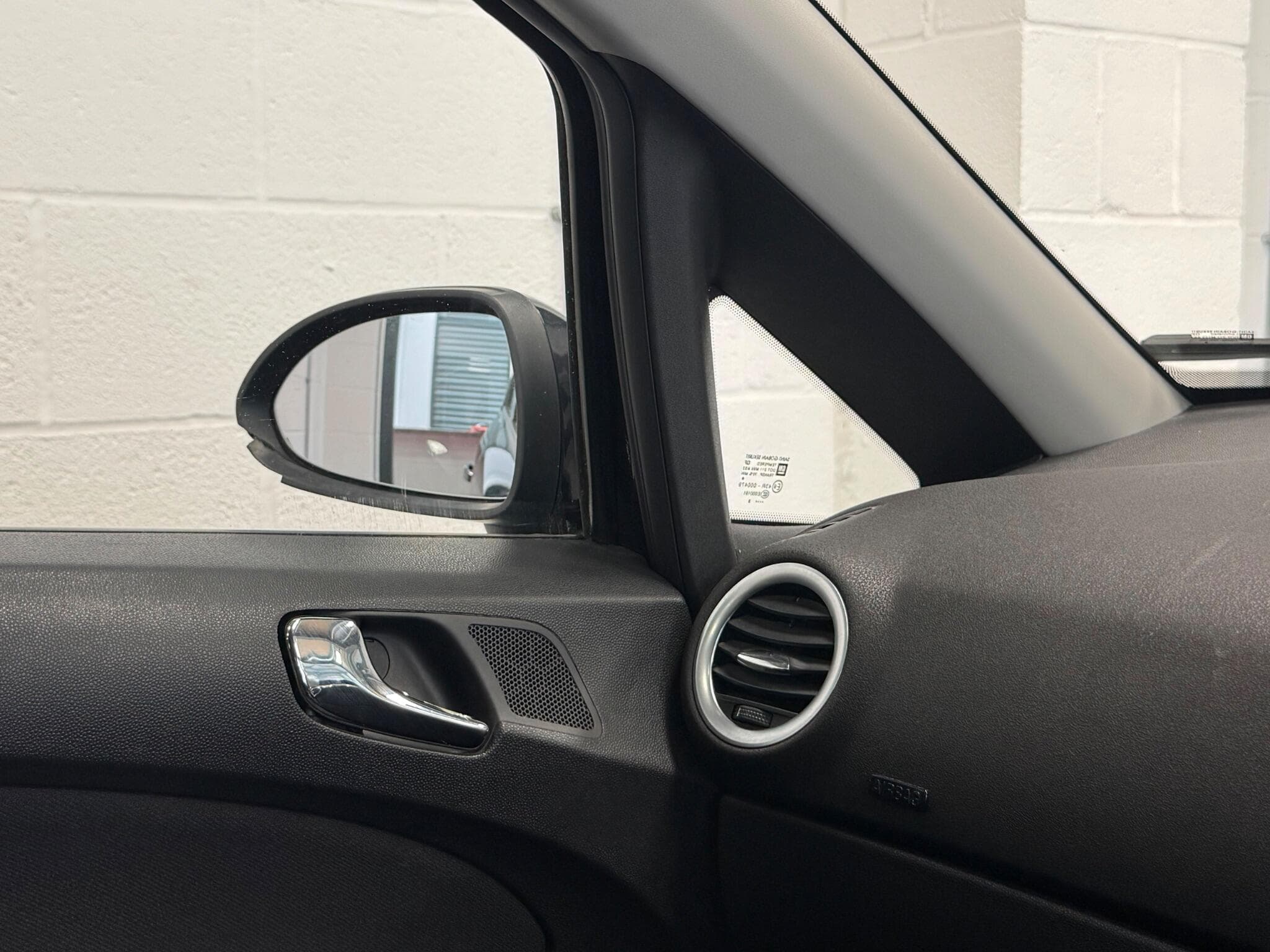 2012 Vauxhall Corsa - Thumbnail 37