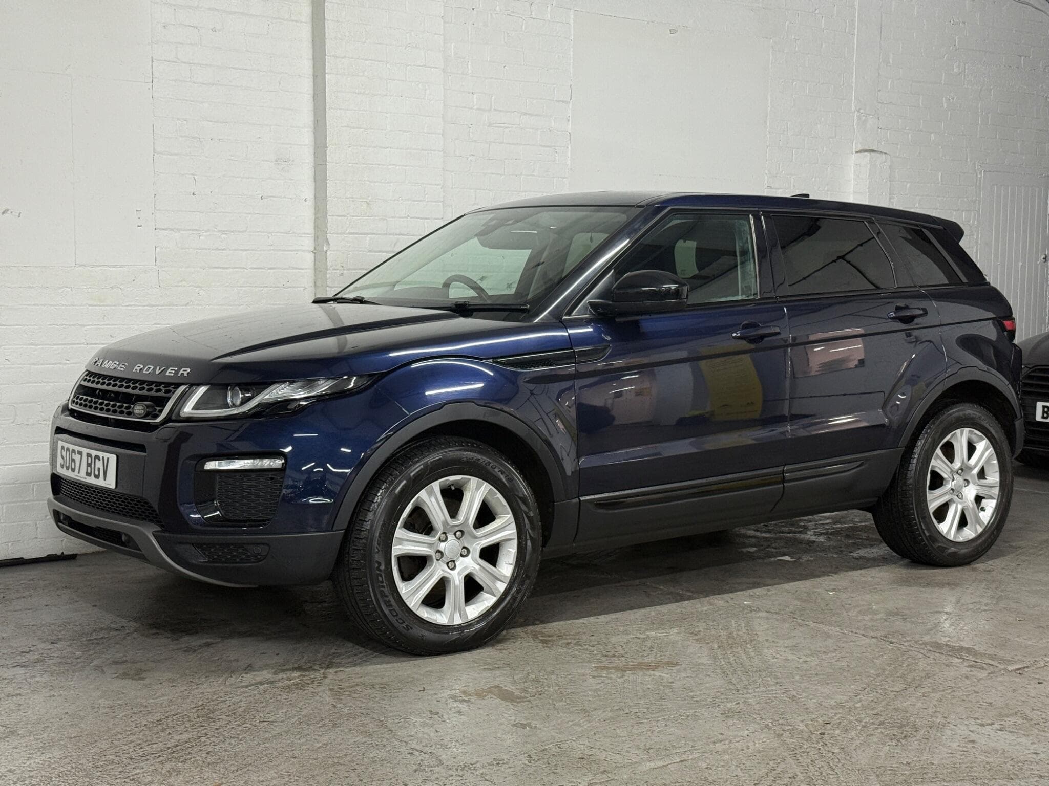2017 Land Rover Range Rover Evoque - Thumbnail 6