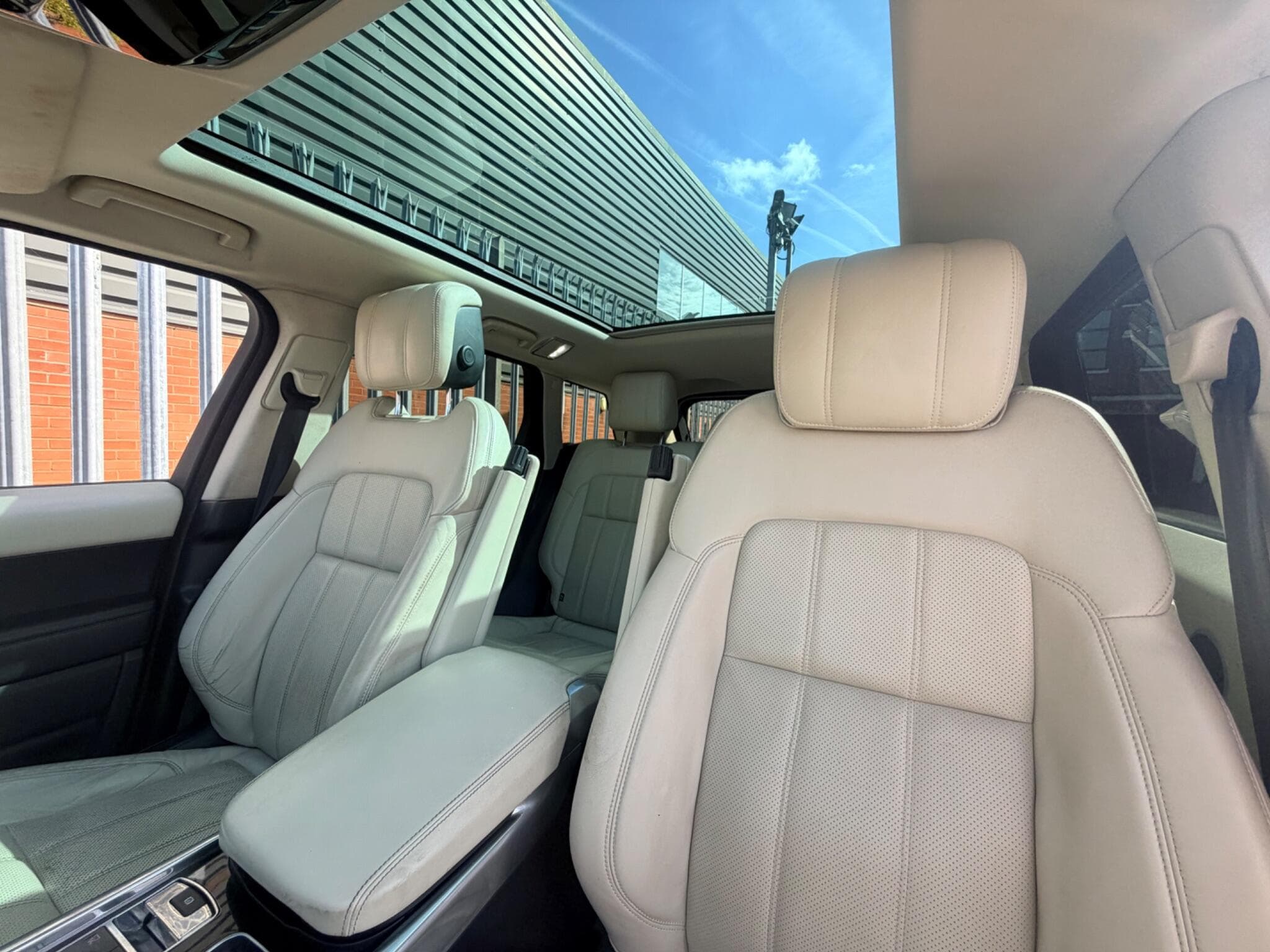 2018 Land Rover Range Rover Sport - Thumbnail 15