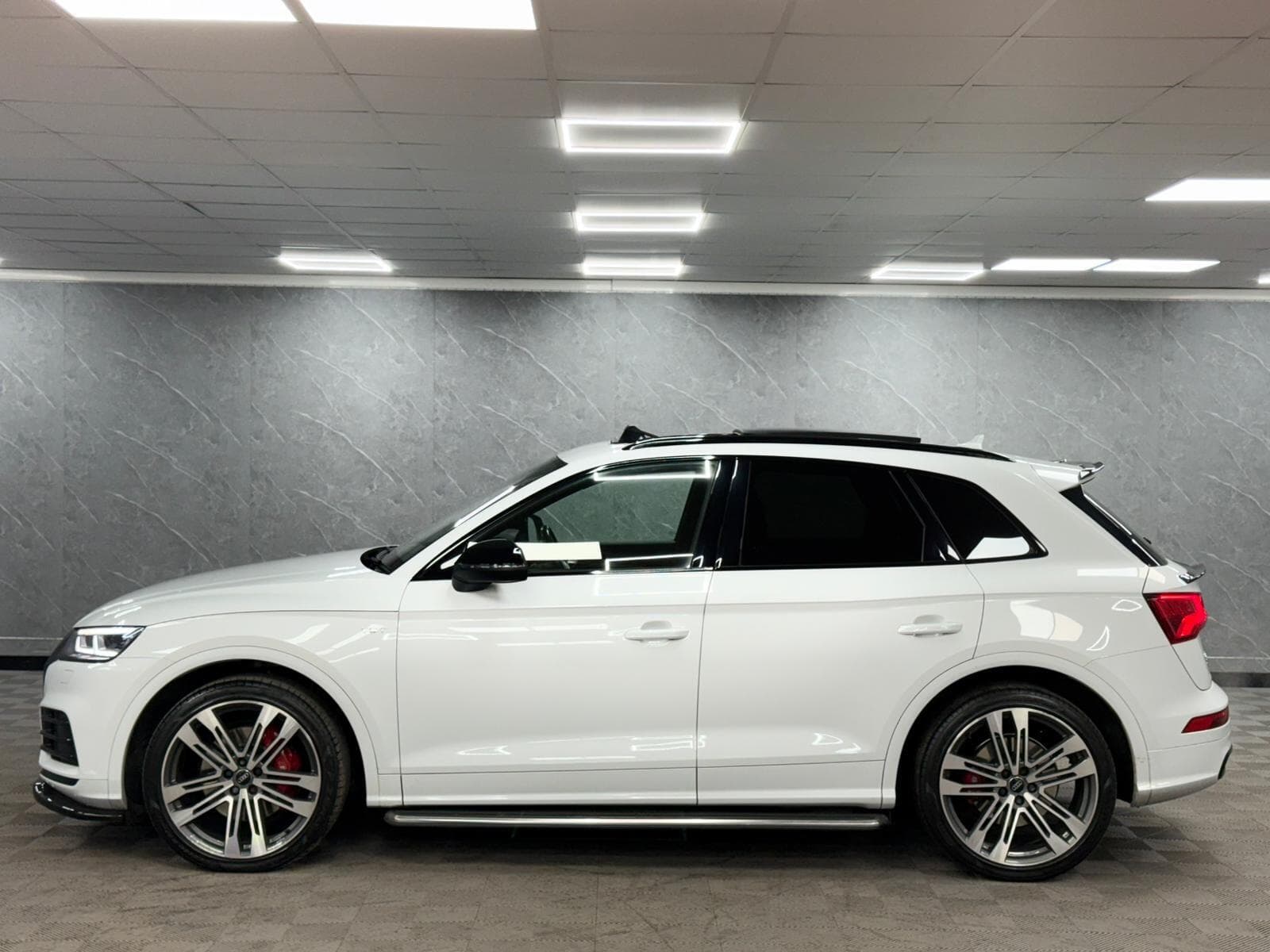 2018 Audi SQ5 - Thumbnail 15