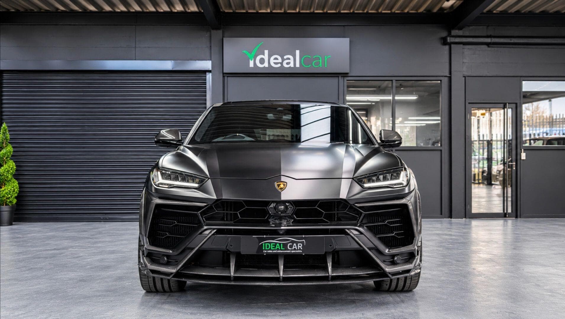 2021 Lamborghini Urus - Image 2