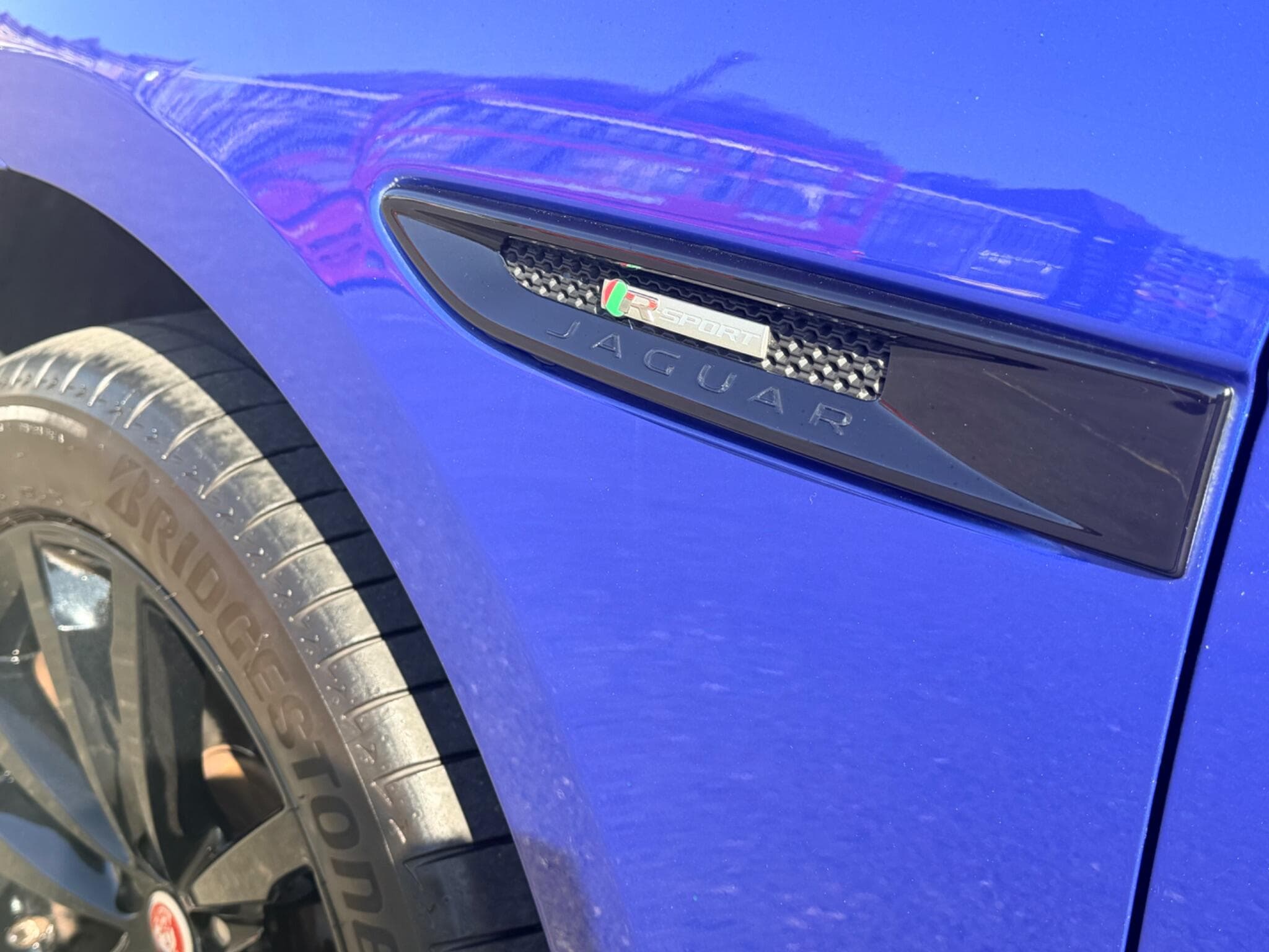 2017 Jaguar F-PACE - Thumbnail 32