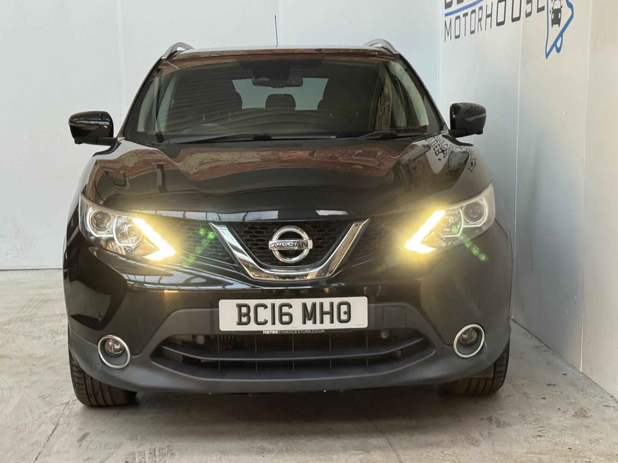2016 Nissan Qashqai - Thumbnail 2
