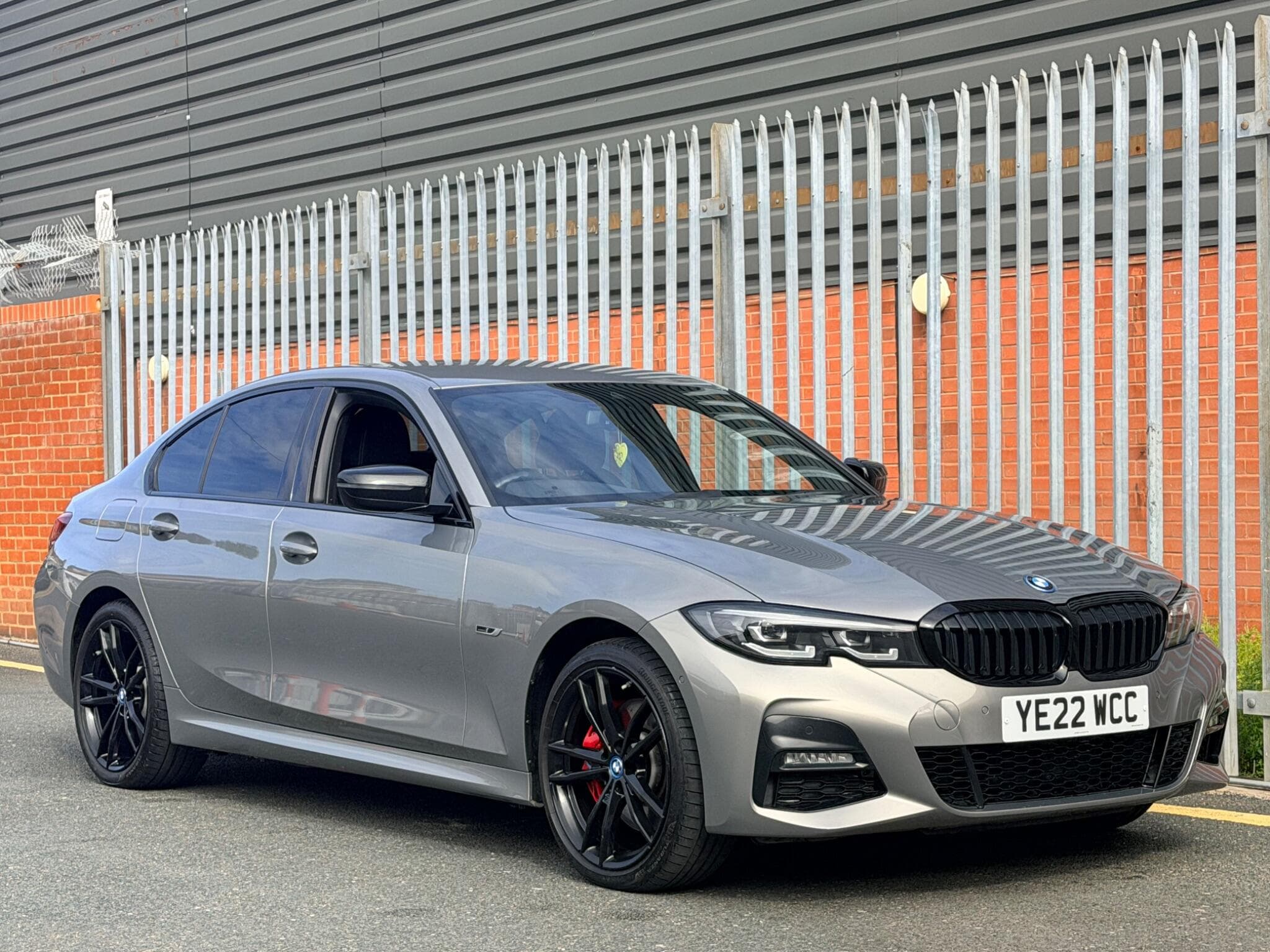 2022 BMW 3 Series - Image 1