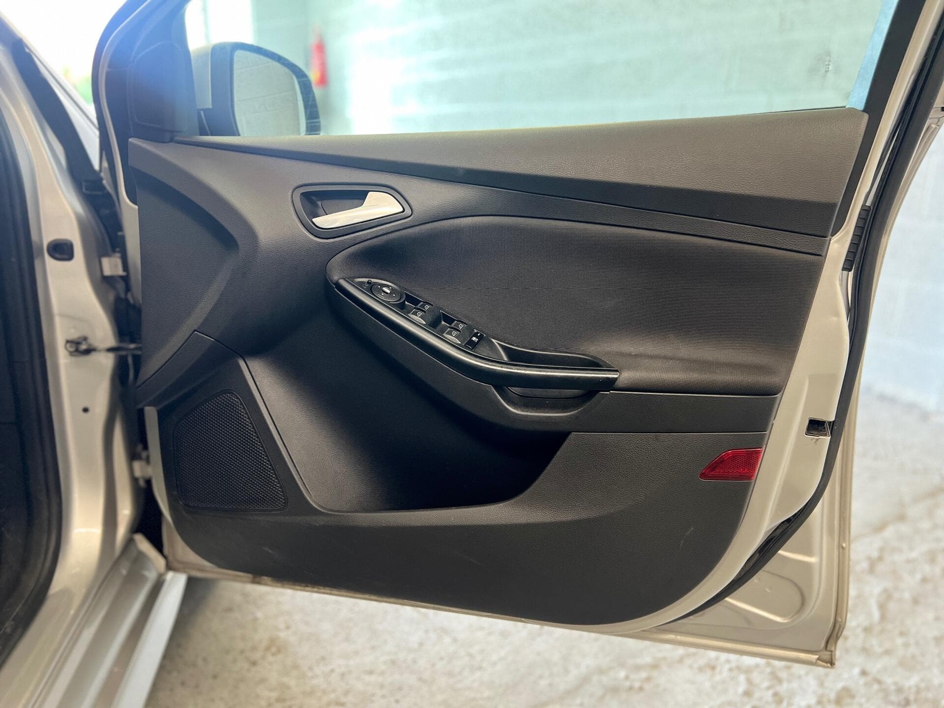 2014 Ford Focus - Thumbnail 28