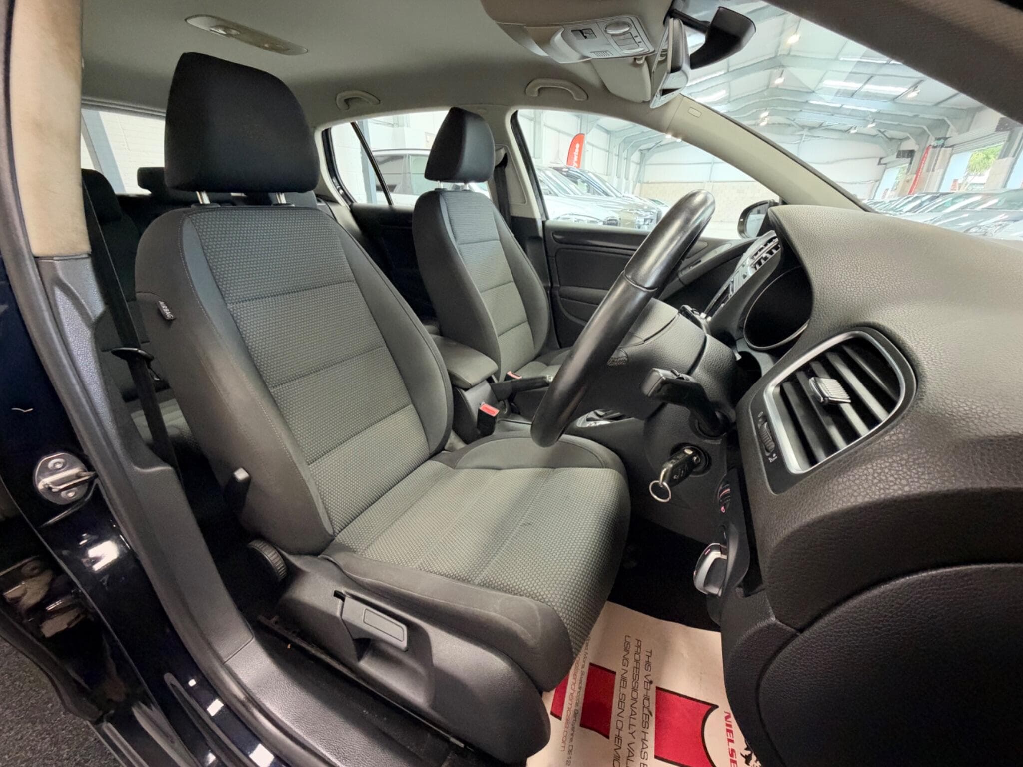 2011 Volkswagen Golf - Thumbnail 18
