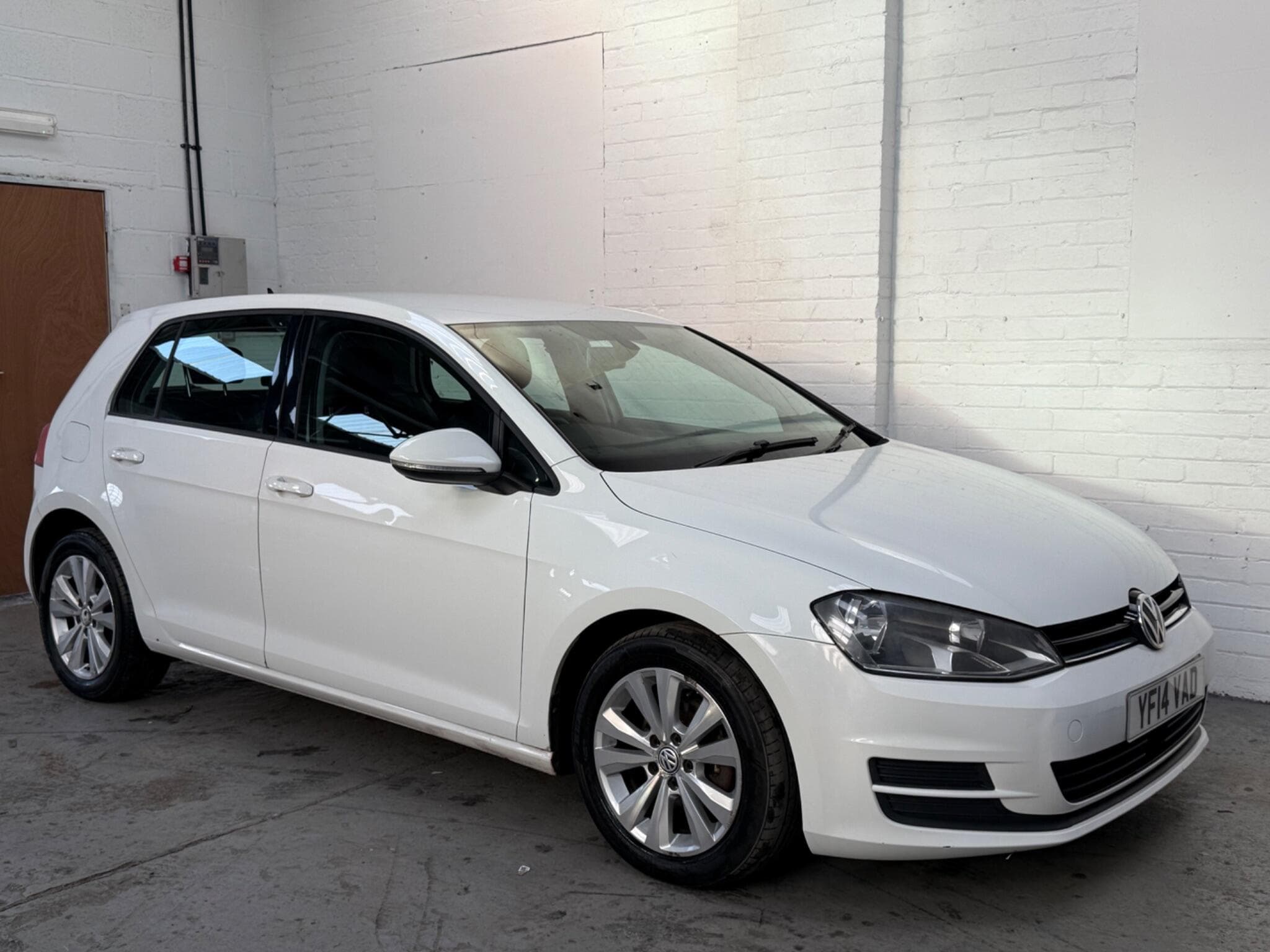 2014 Volkswagen Golf - Image 1