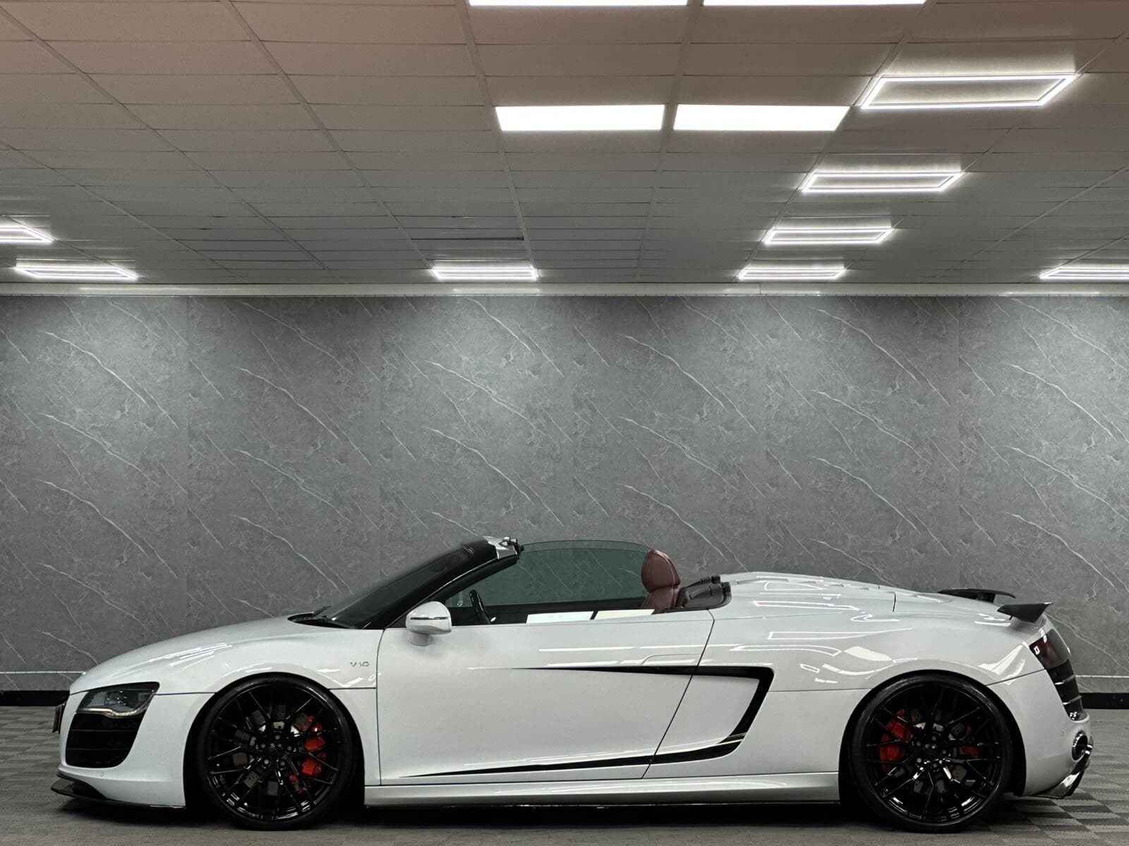2010 Audi R8 - Thumbnail 31