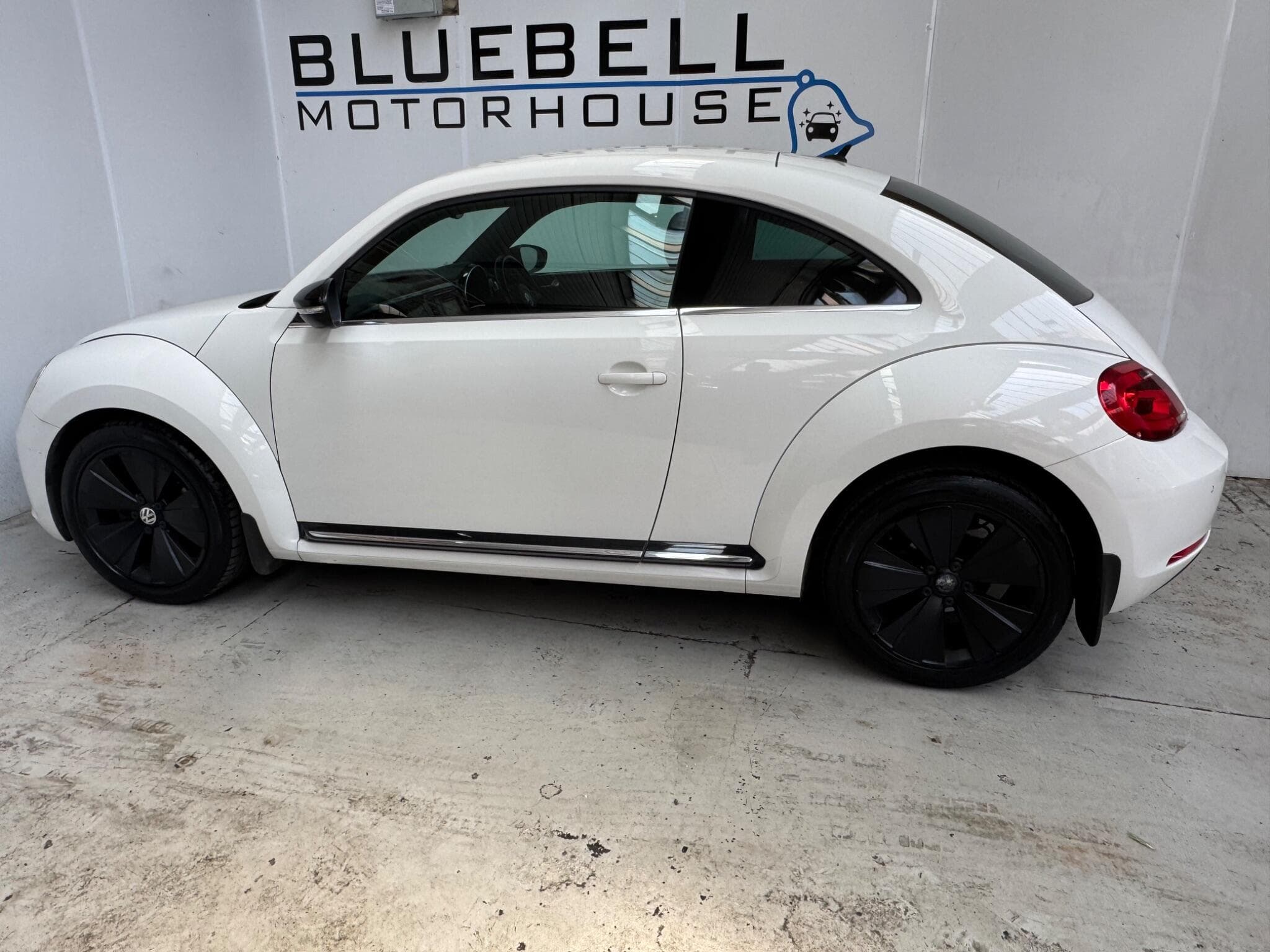 2013 Volkswagen Beetle - Thumbnail 8