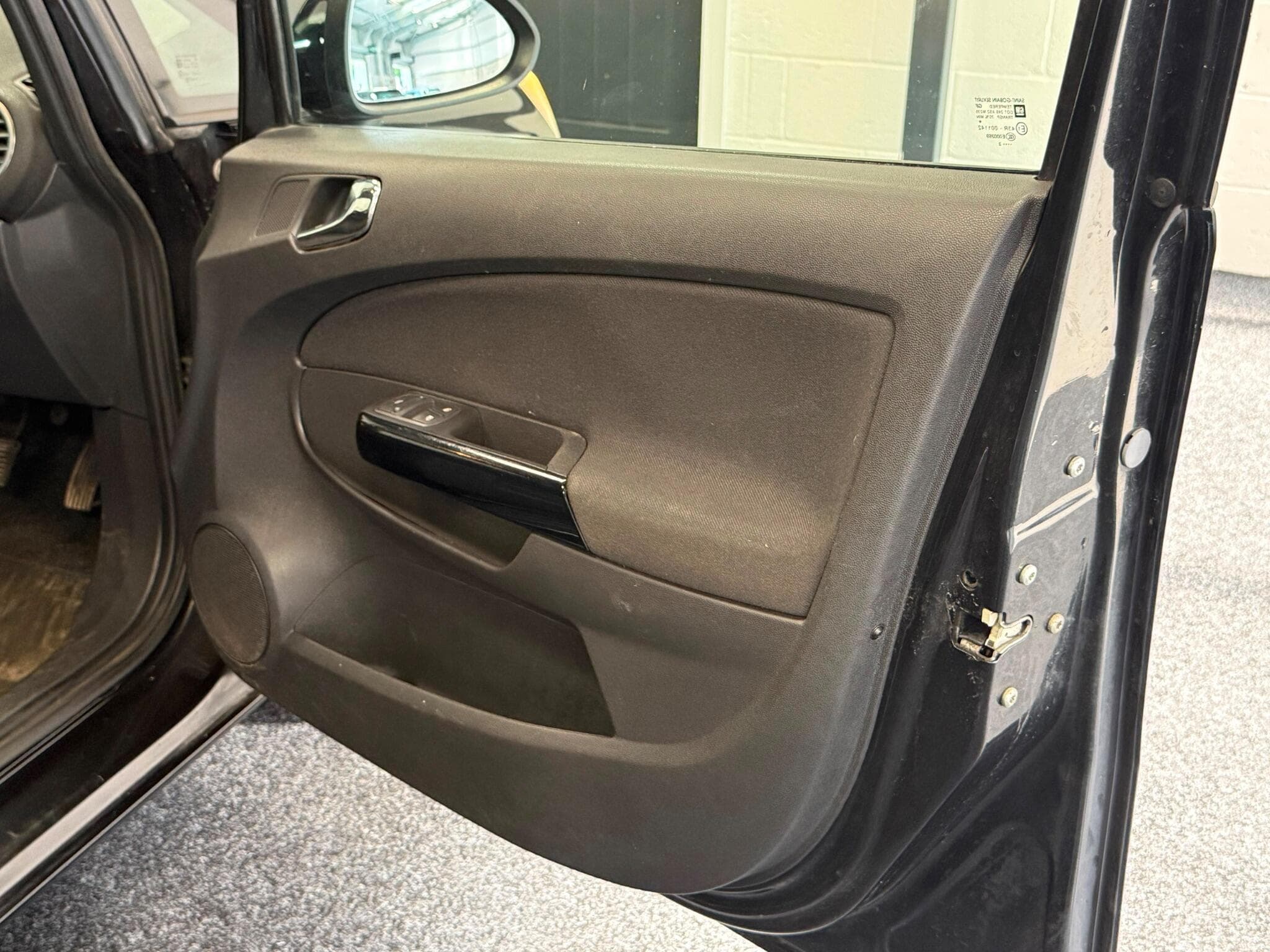 2012 Vauxhall Corsa - Thumbnail 29