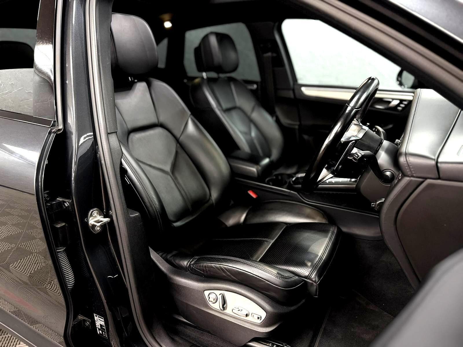 2017 Porsche Macan - Thumbnail 40