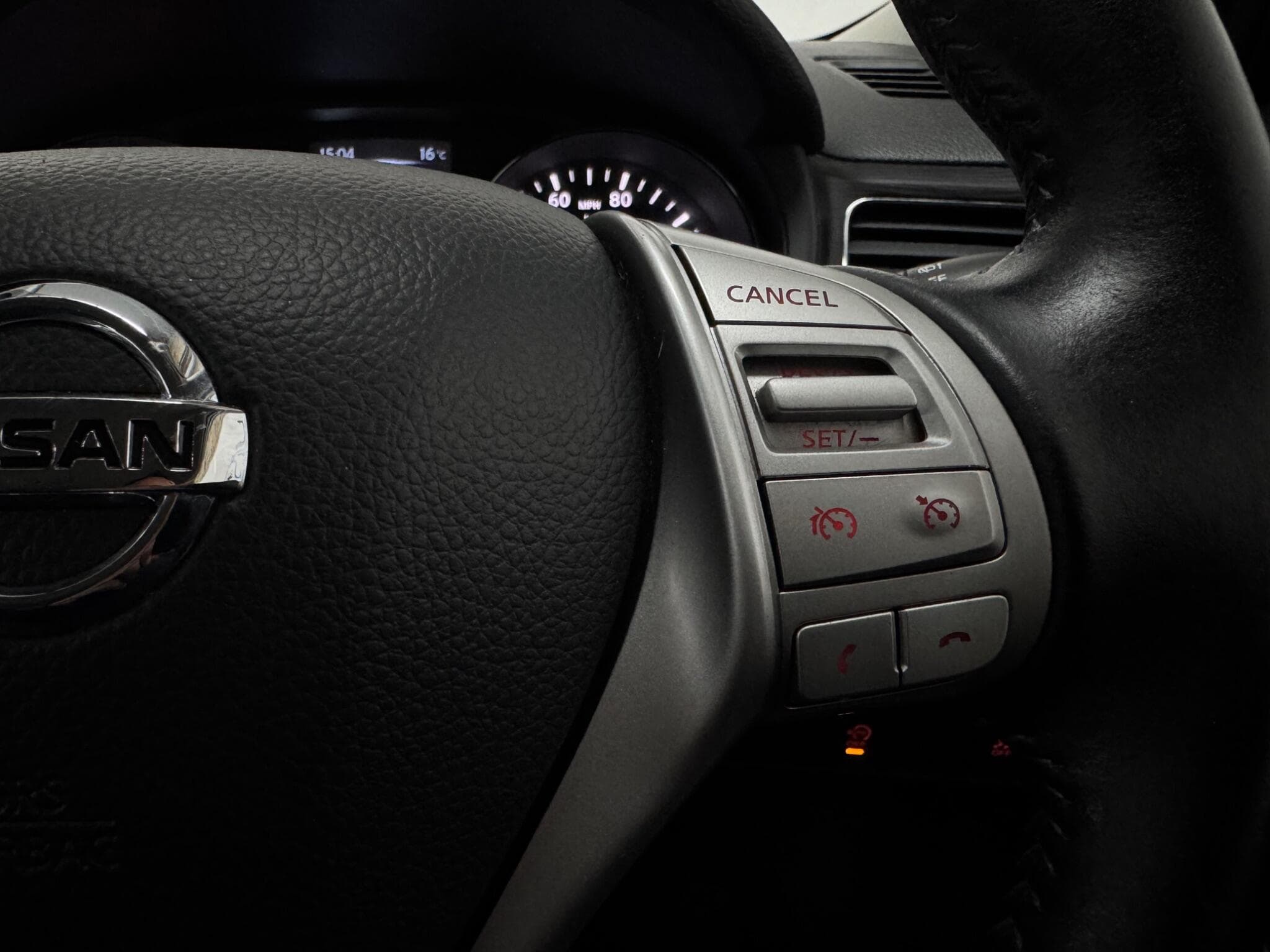 2015 Nissan Pulsar - Thumbnail 20