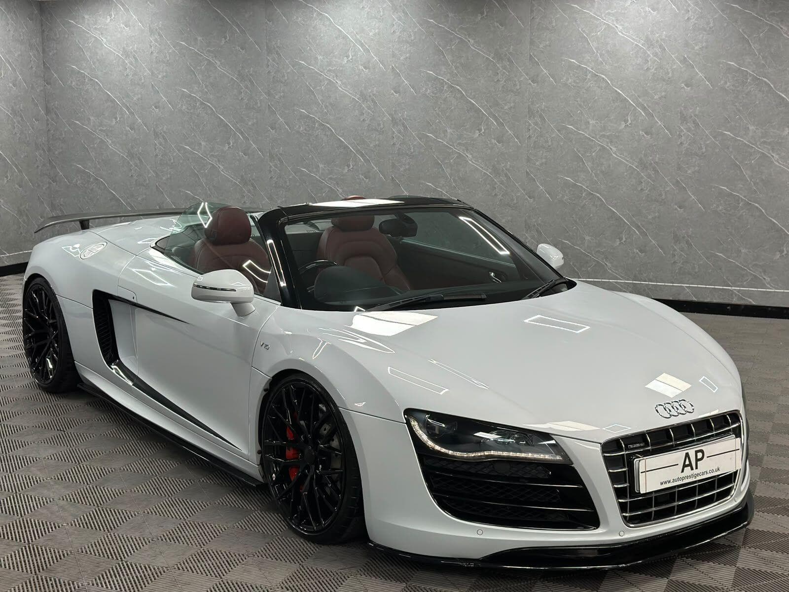 2010 Audi R8 - Thumbnail 34