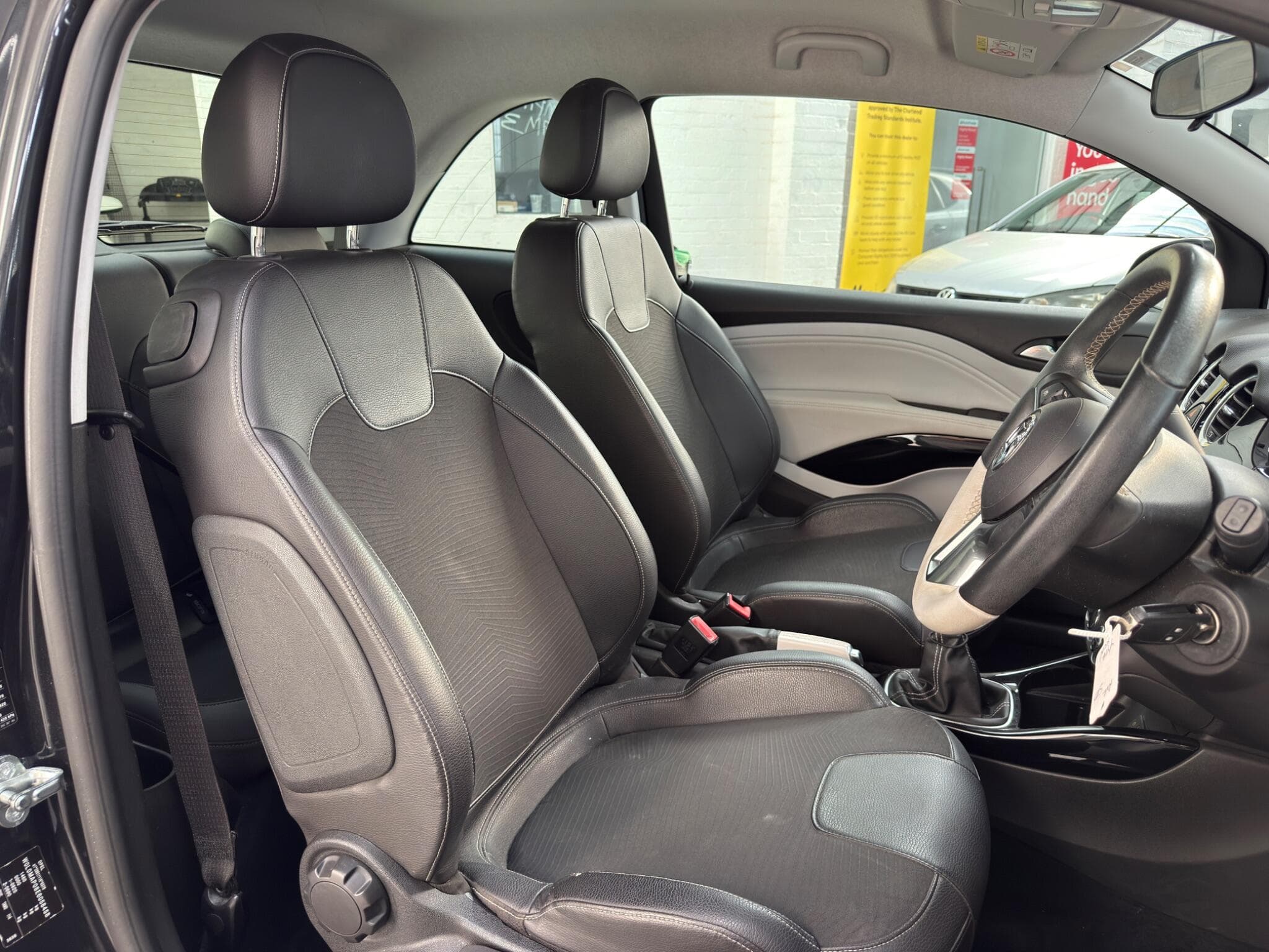 2014 Peugeot 2008 - Thumbnail 12