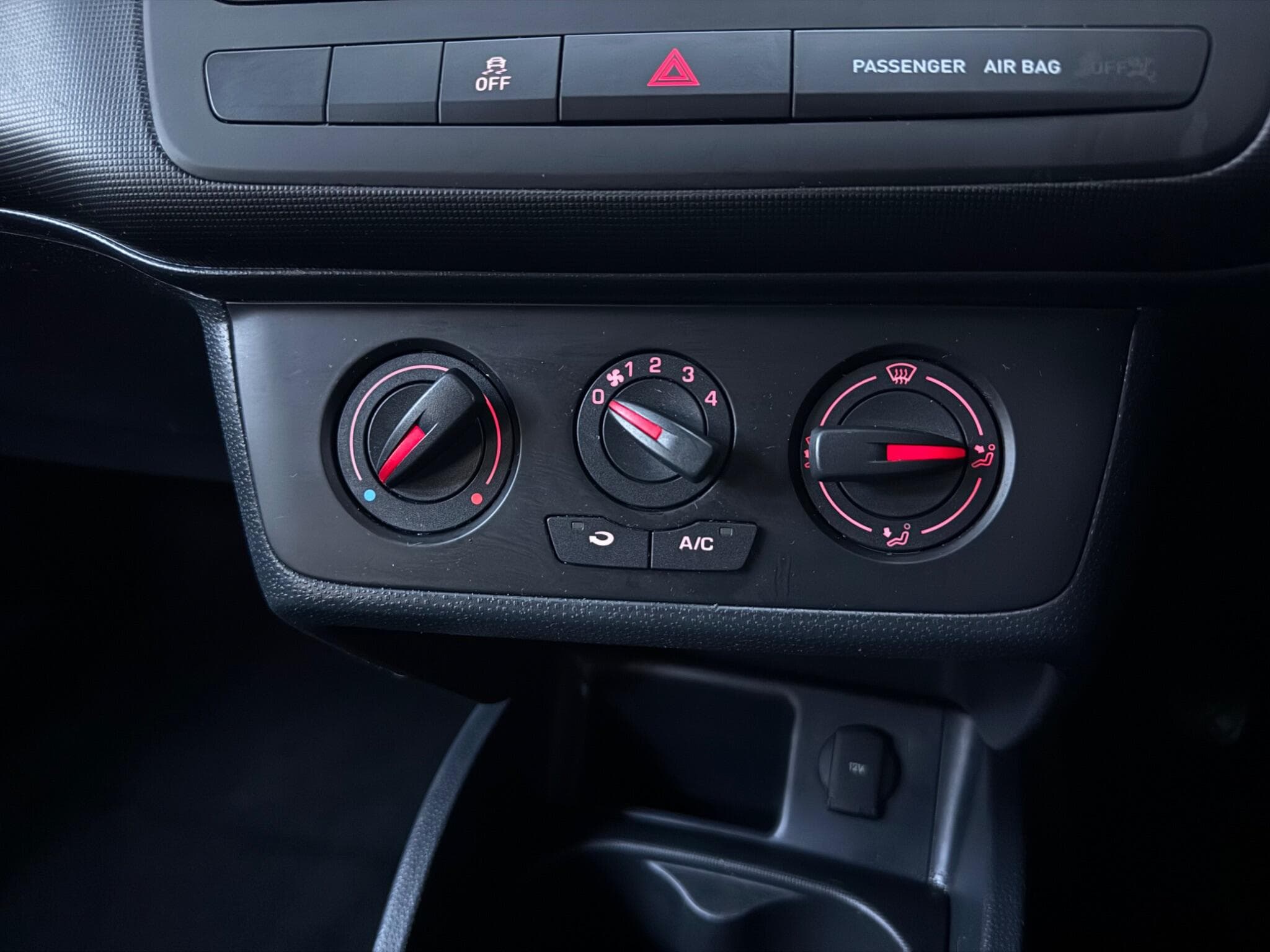 2015 SEAT Ibiza - Thumbnail 15