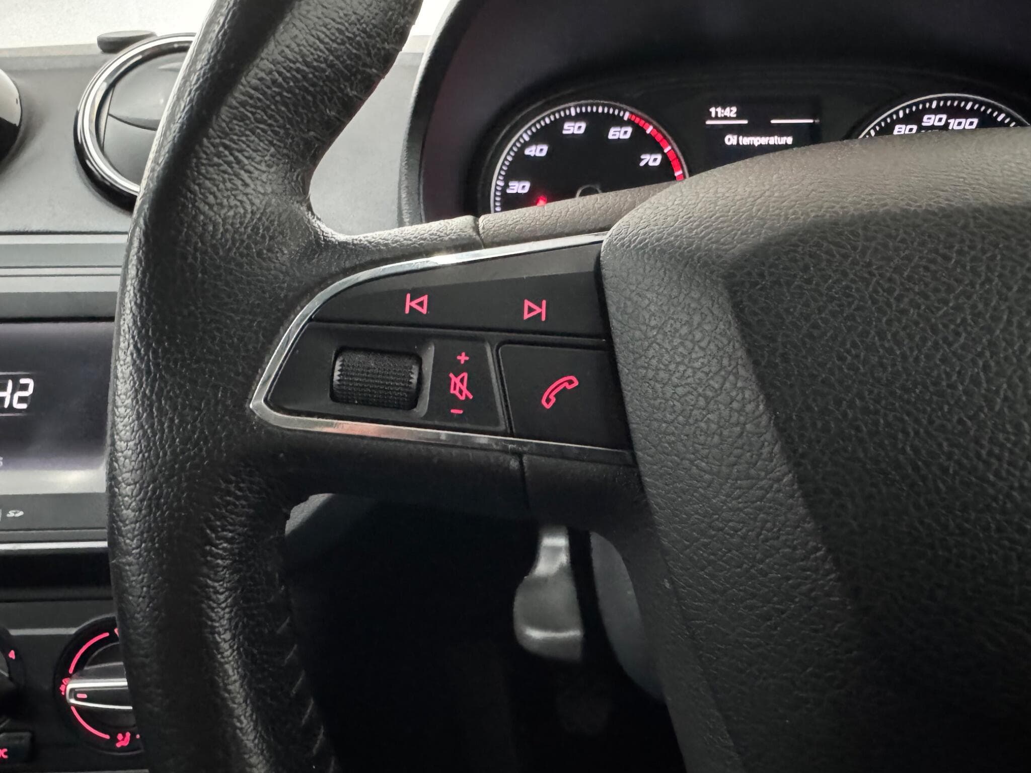 2016 SEAT Ibiza - Thumbnail 18