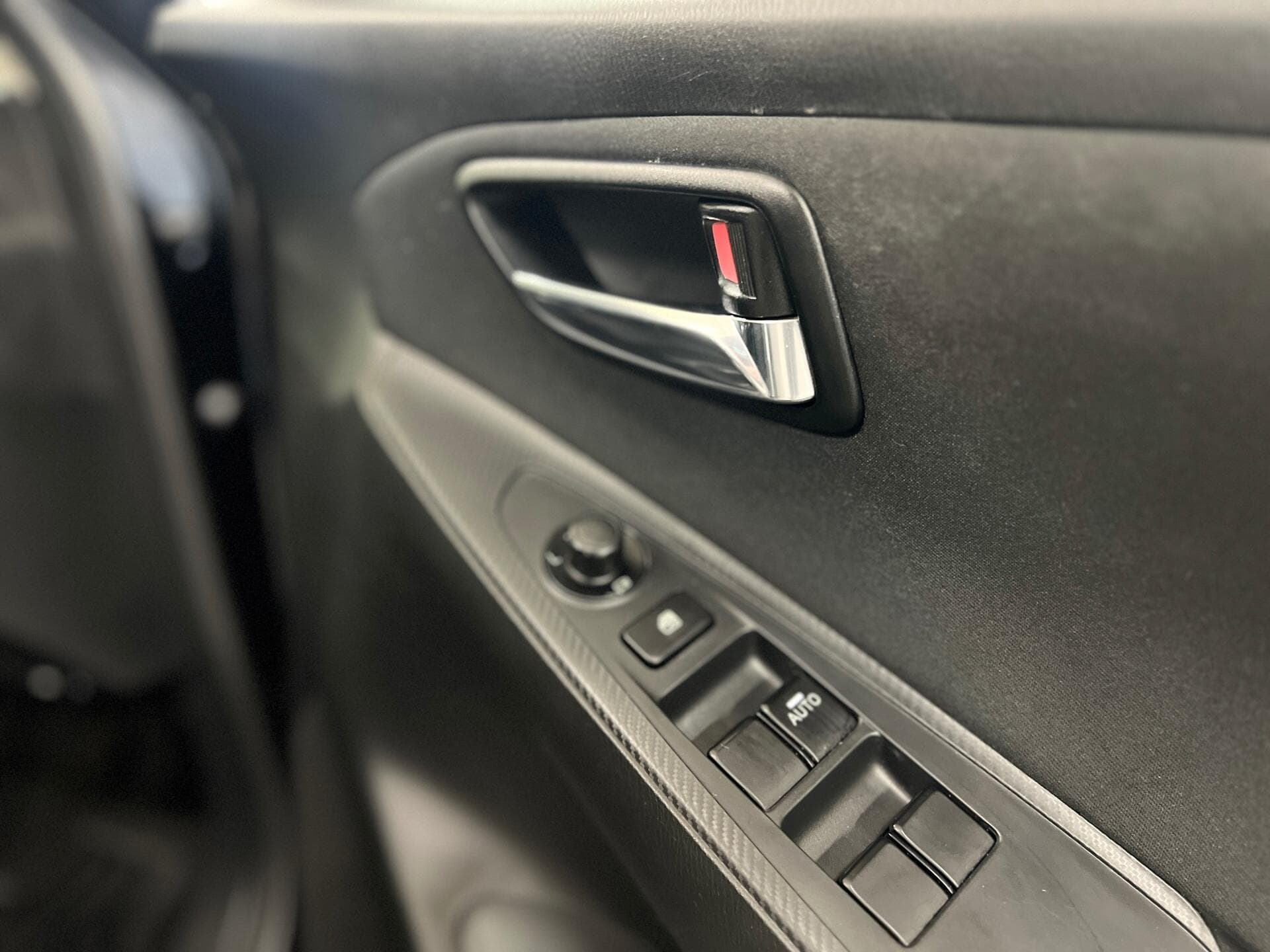 2016 Mazda Mazda2 - Thumbnail 24