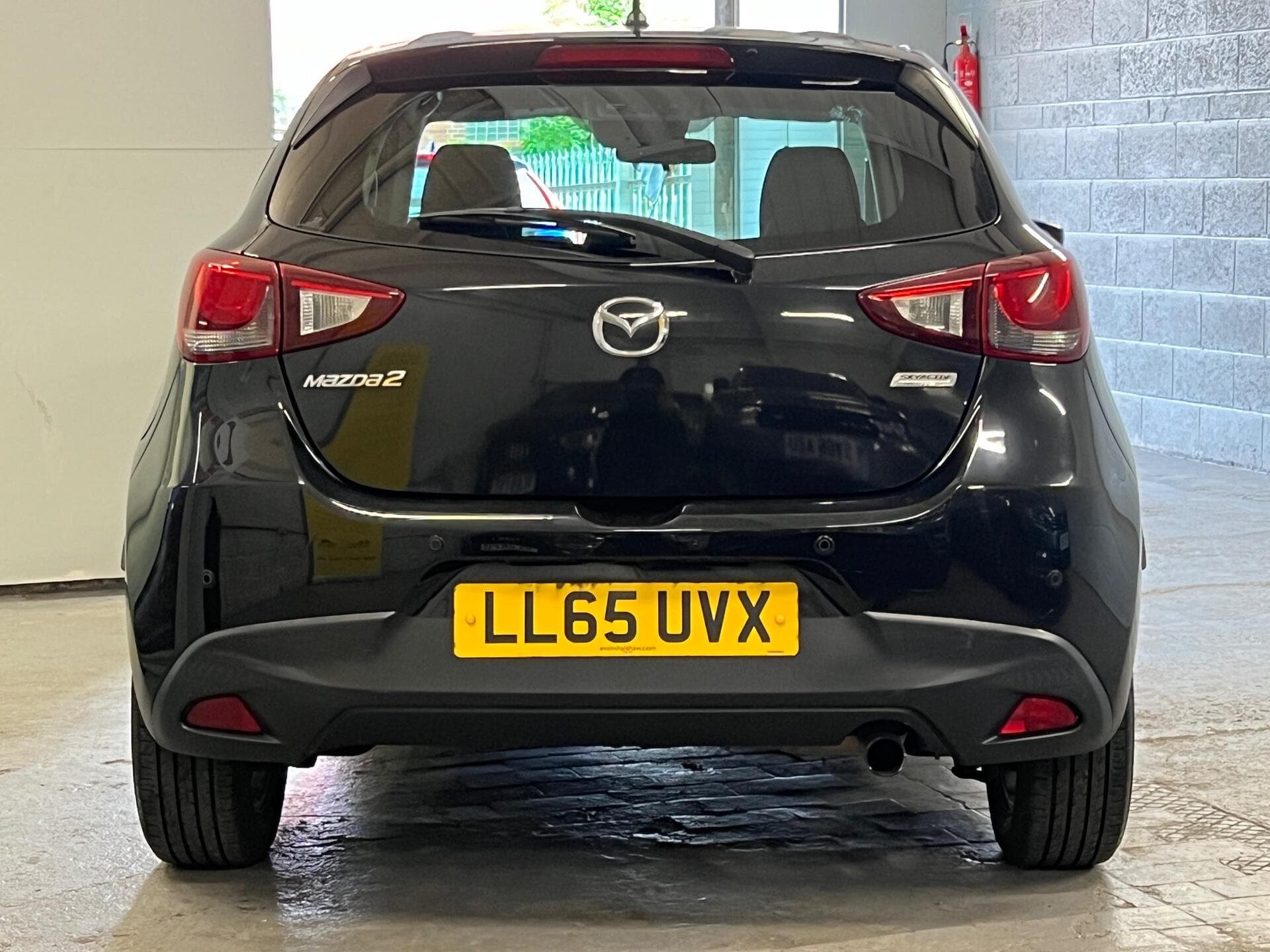 2016 Mazda Mazda2 - Thumbnail 12