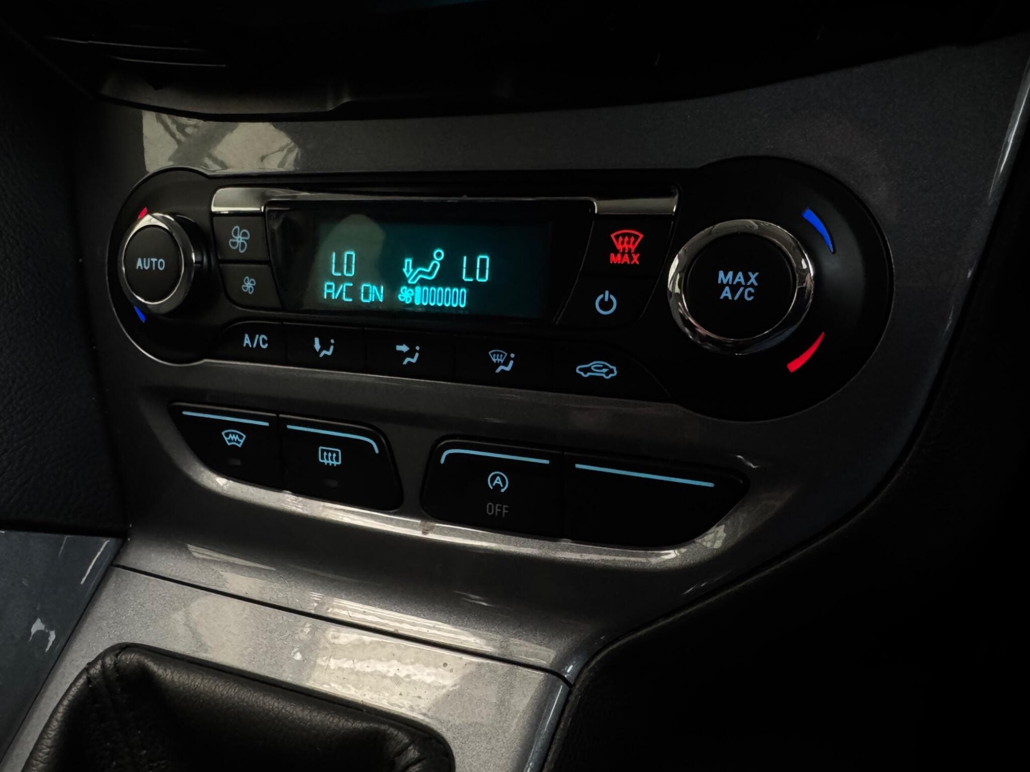 2014 Ford Focus - Thumbnail 18