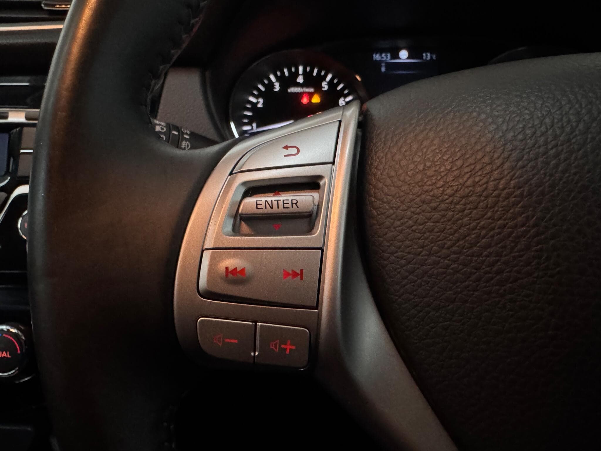 2014 Nissan Qashqai - Thumbnail 19