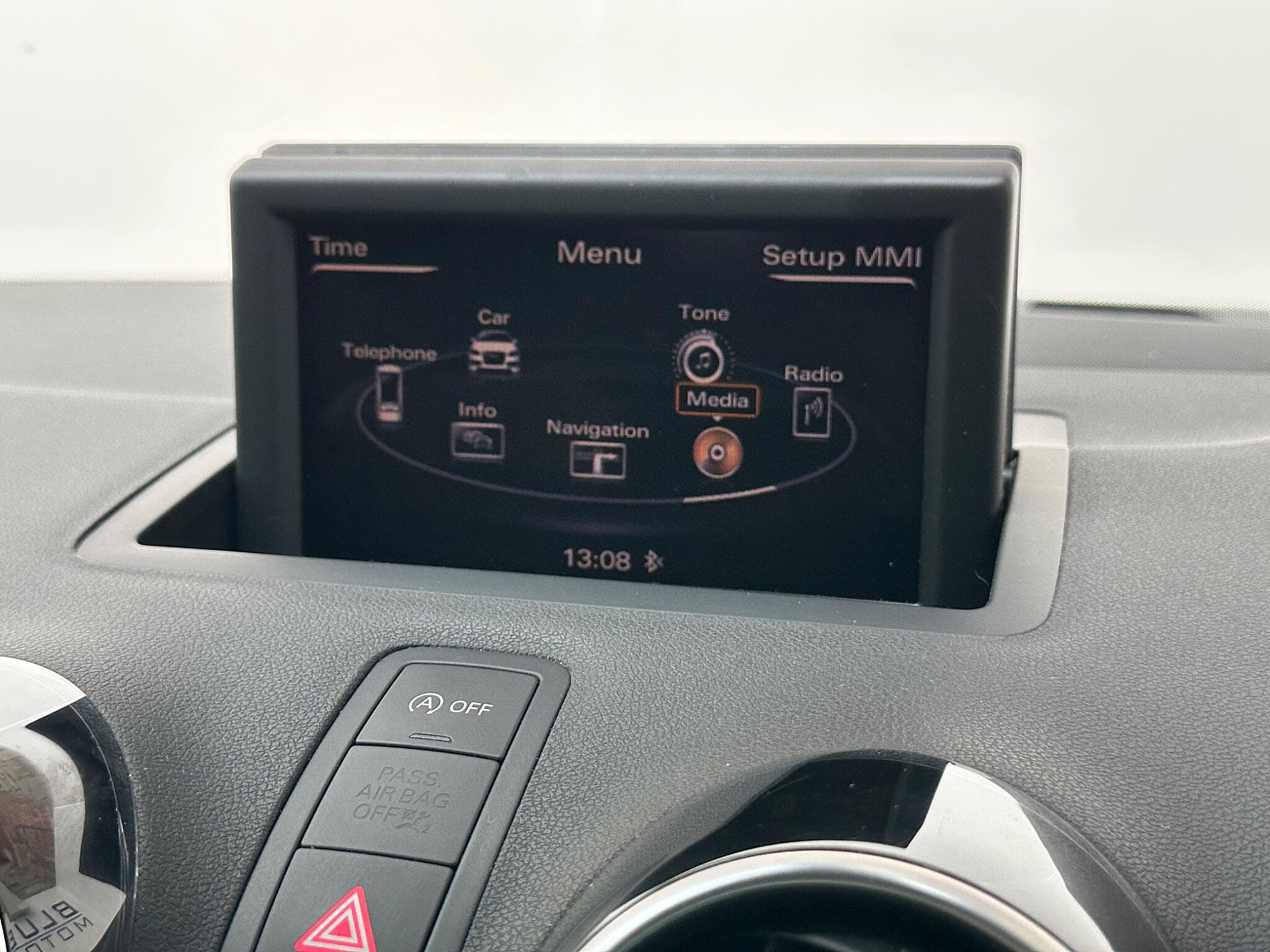 2011 Audi A1 - Thumbnail 11