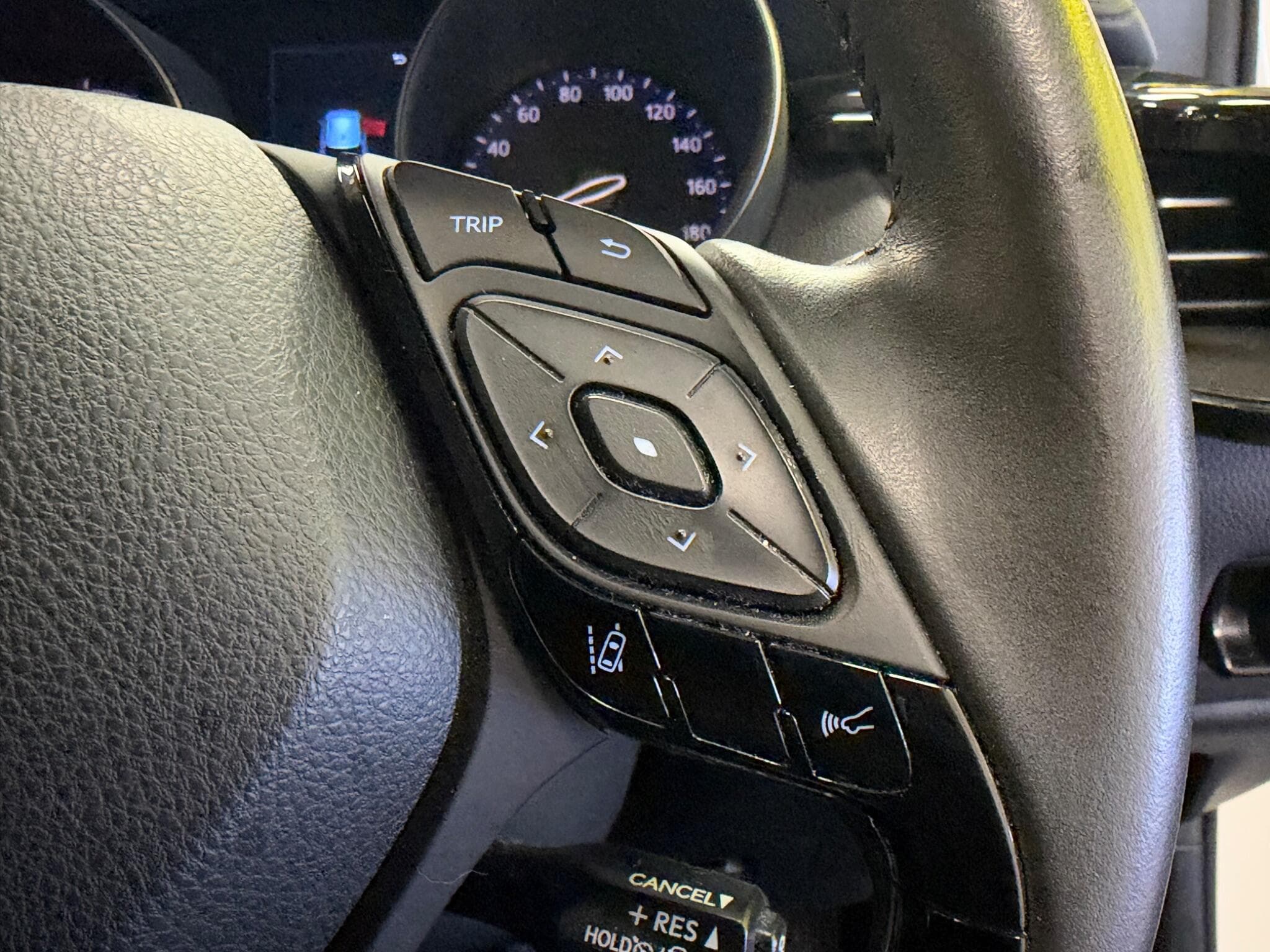 2022 Toyota C-HR - Thumbnail 19