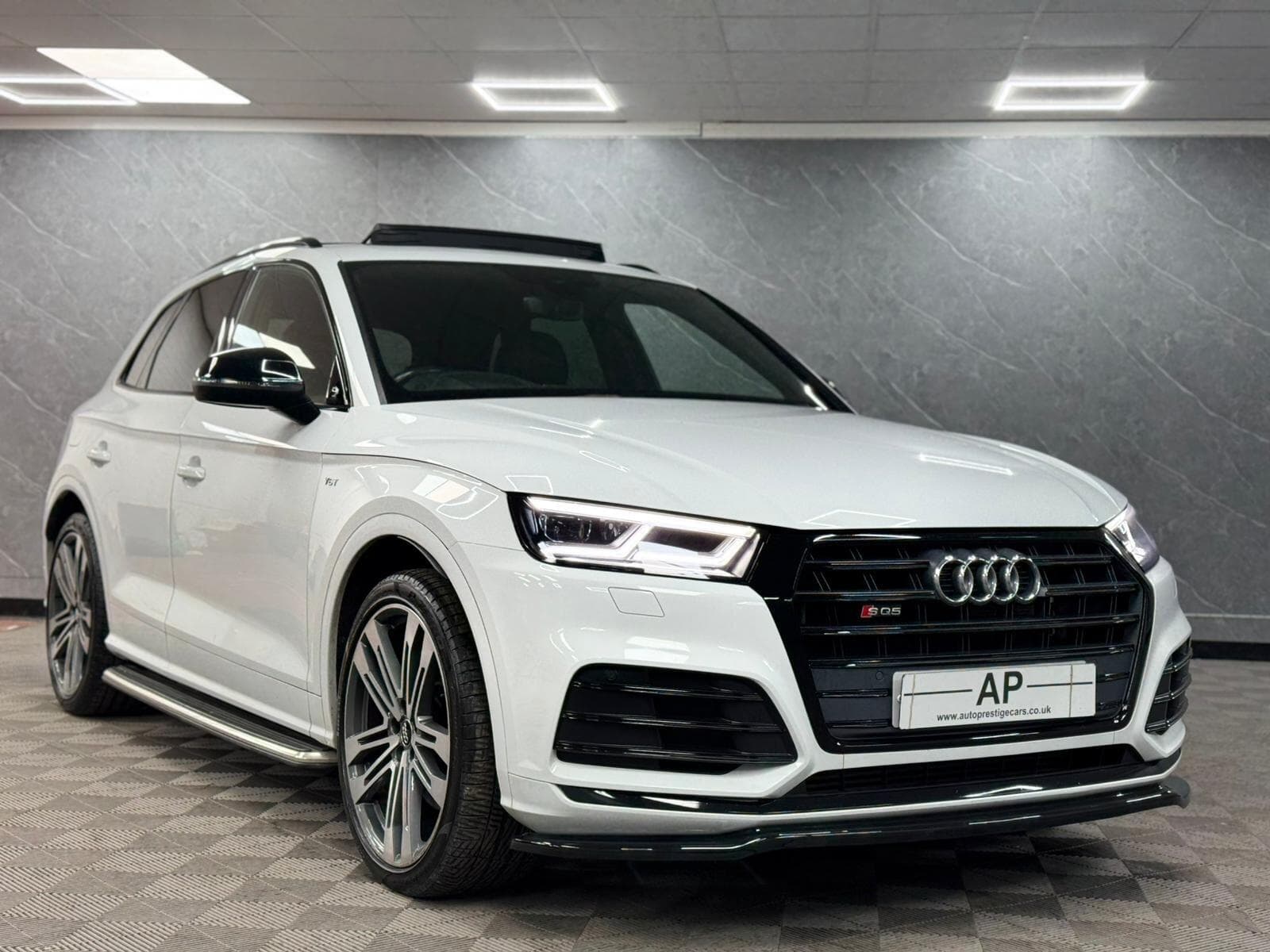 2018 Audi SQ5 - Thumbnail 7