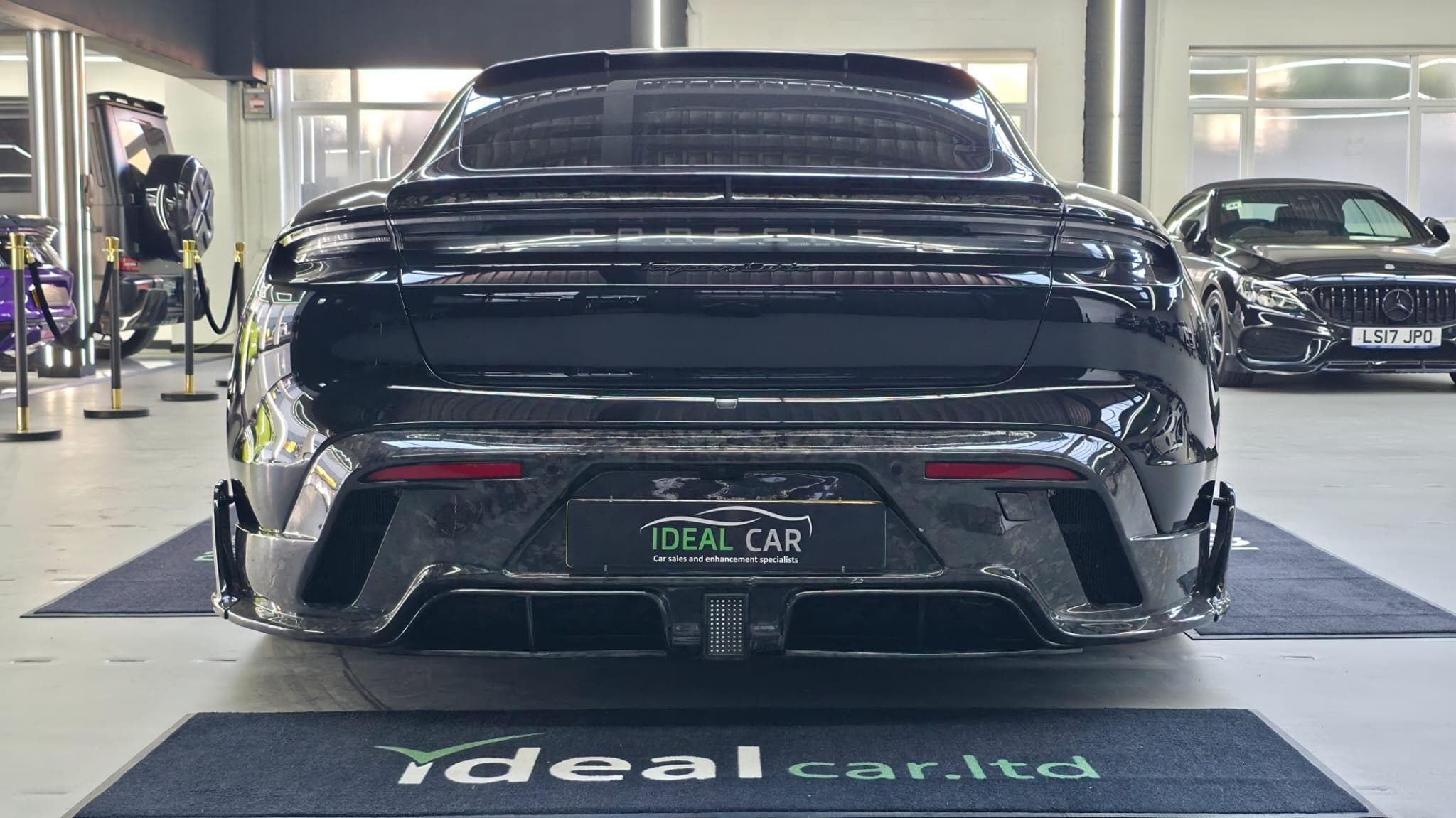 2020 Porsche Taycan - Thumbnail 4