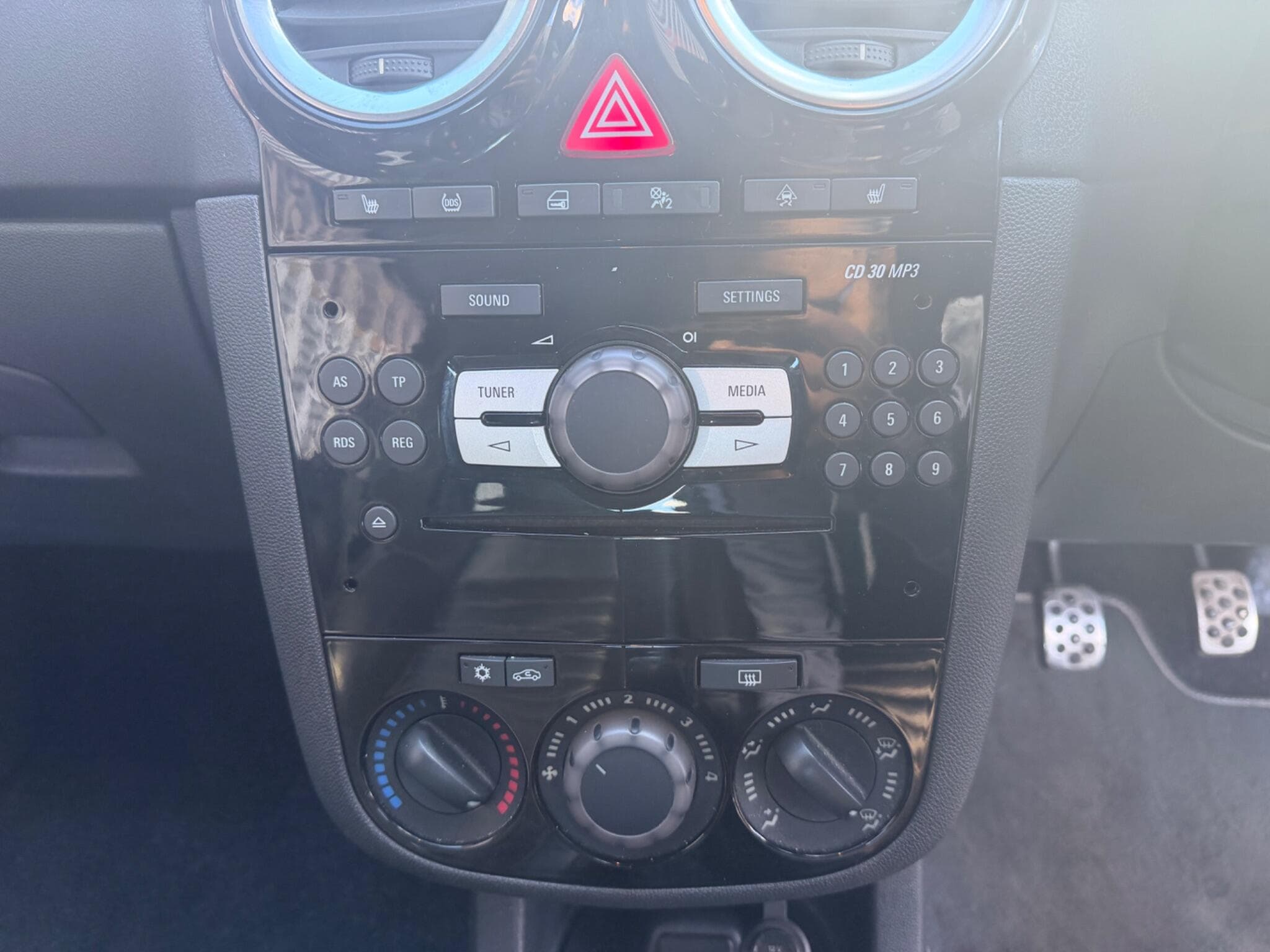 2014 Vauxhall Corsa - Thumbnail 9