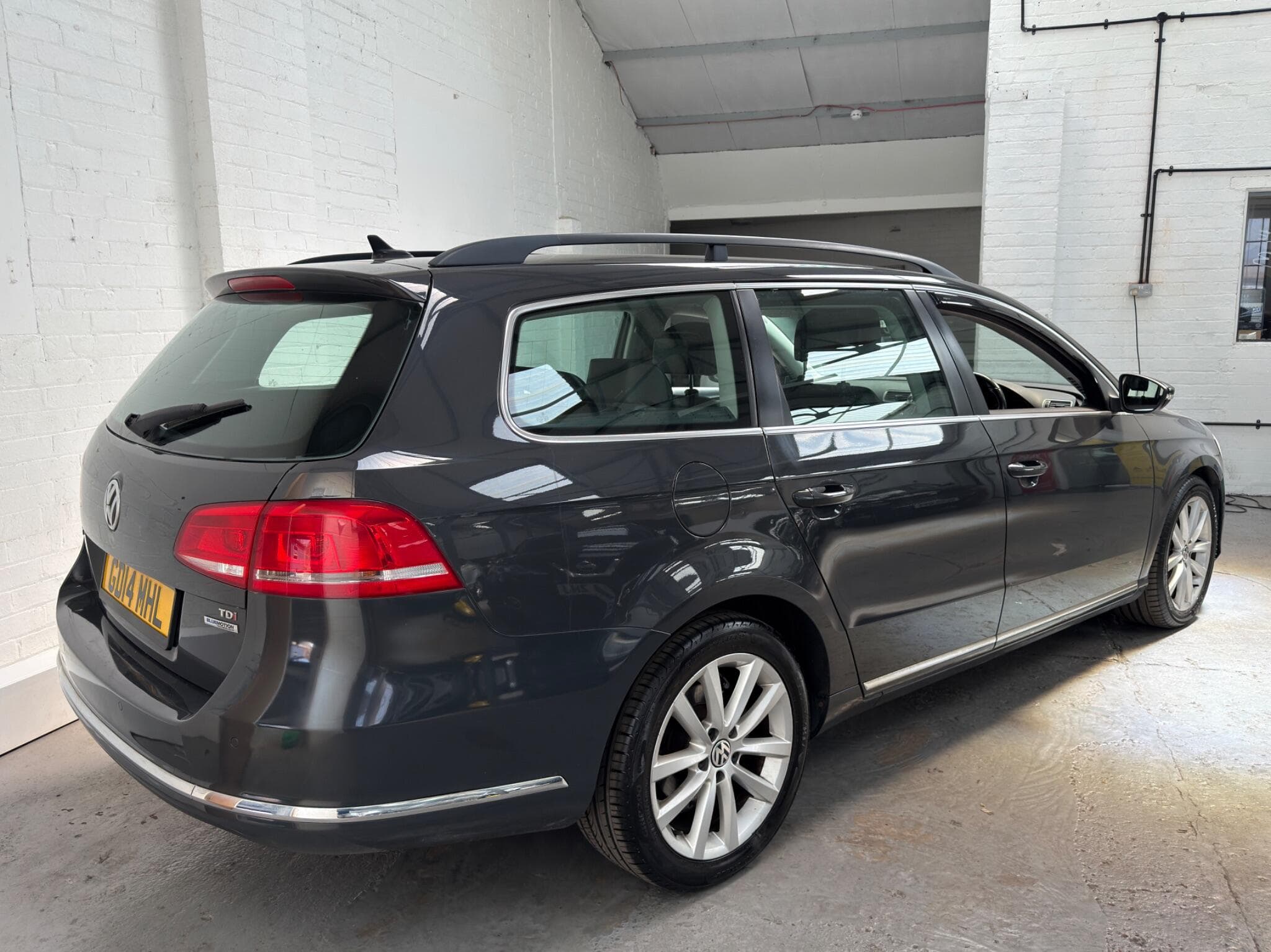 2014 Volkswagen Passat - Thumbnail 10