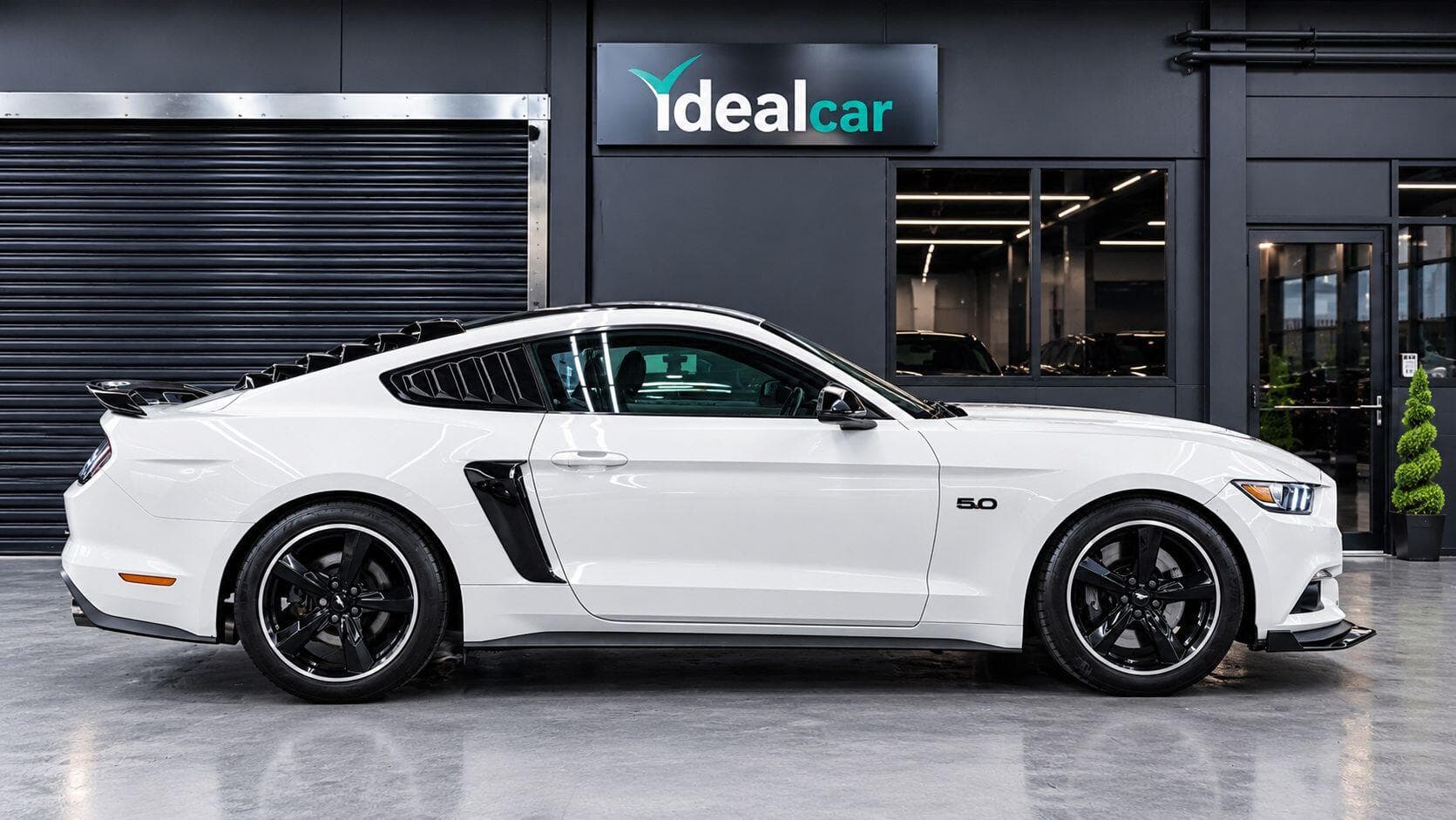 2016 Ford Mustang - Thumbnail 7