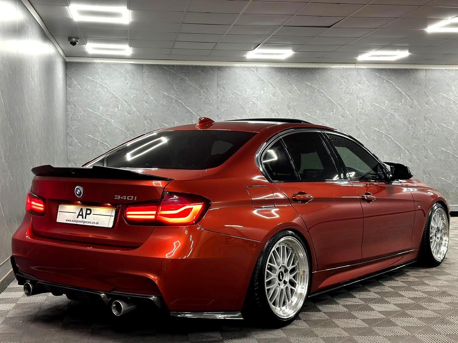 2017 BMW 3 Series - Thumbnail 40
