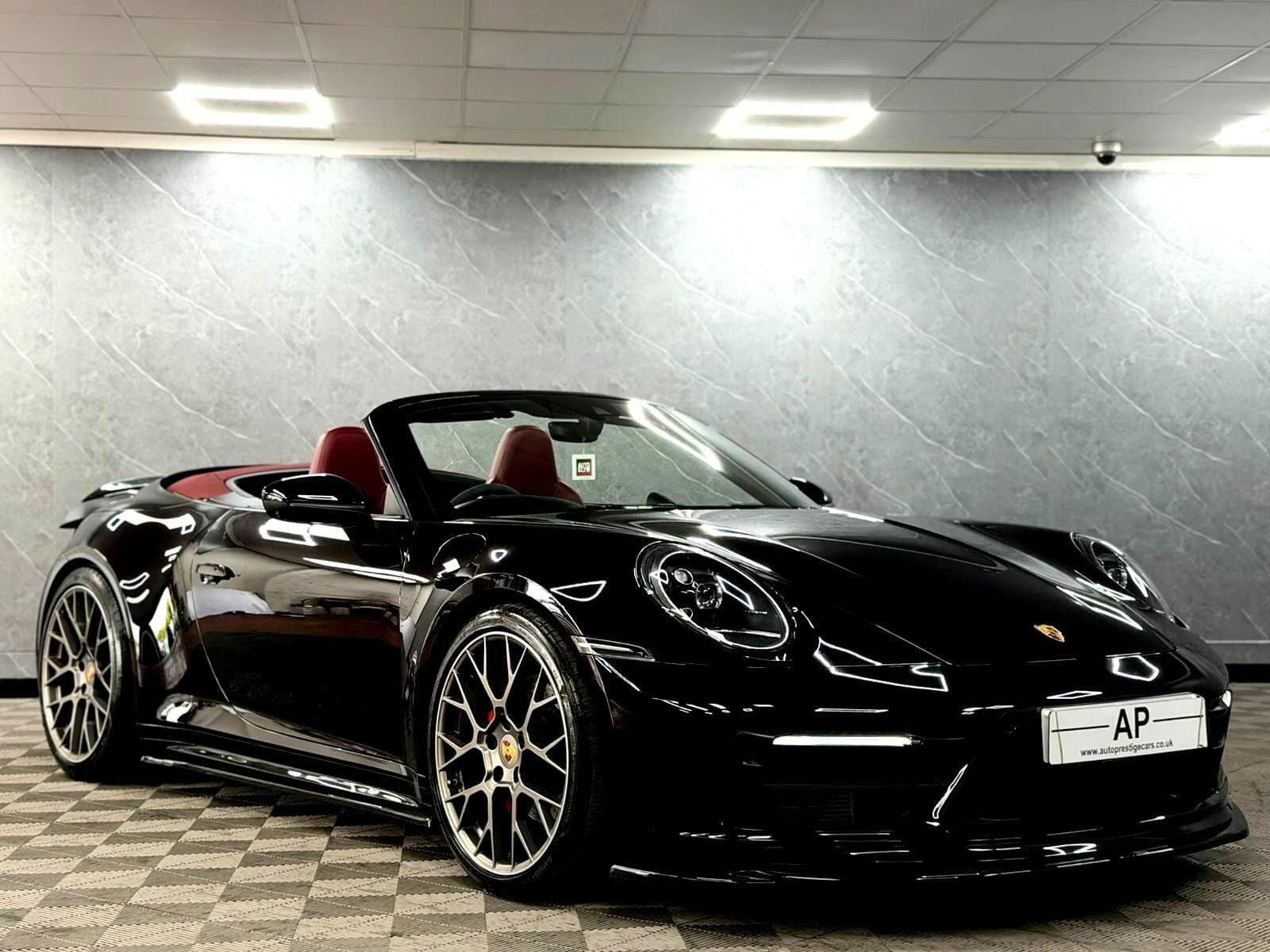 2020 Porsche 911 - Image 4