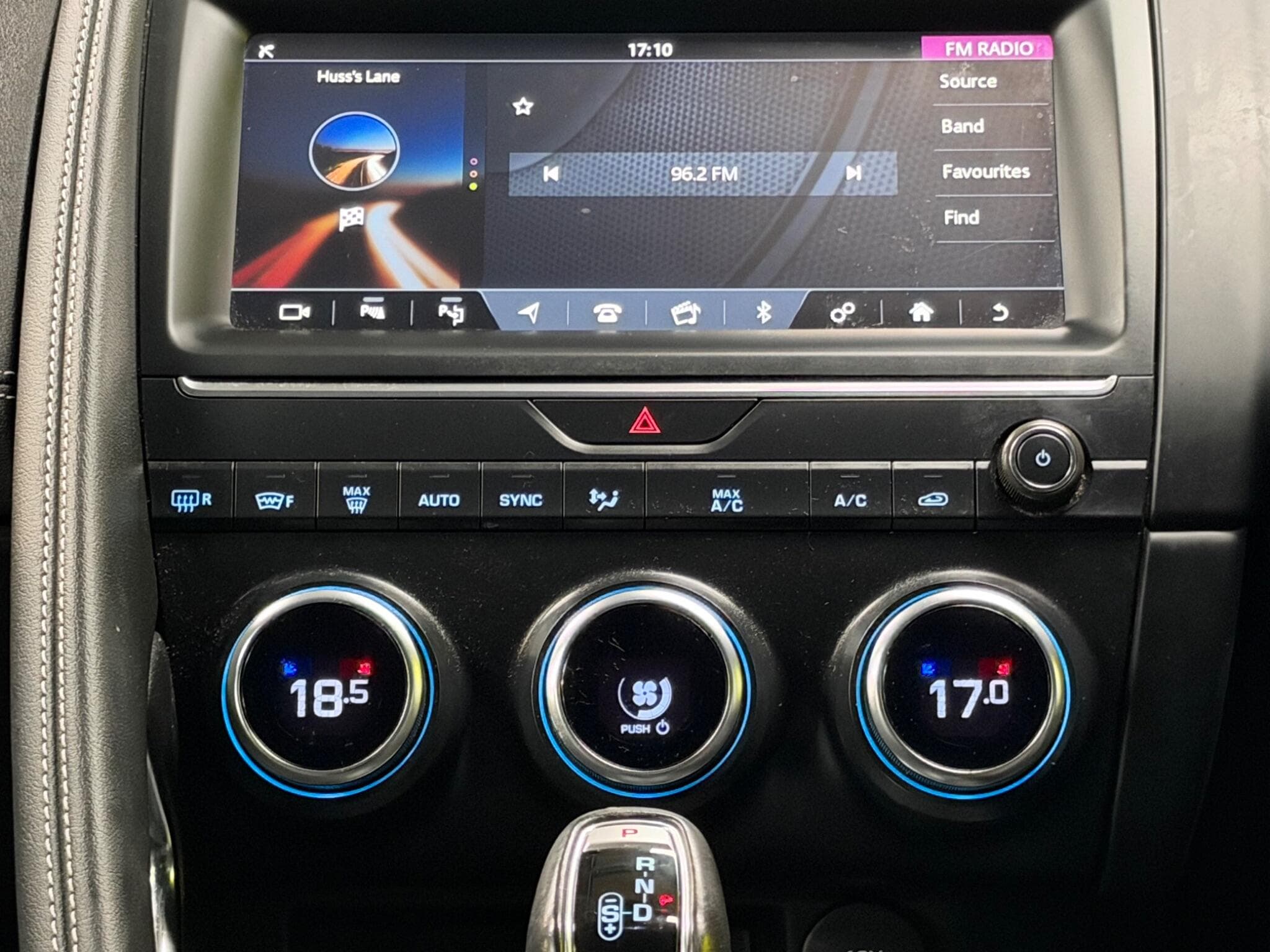 2018 Jaguar E-PACE - Thumbnail 34